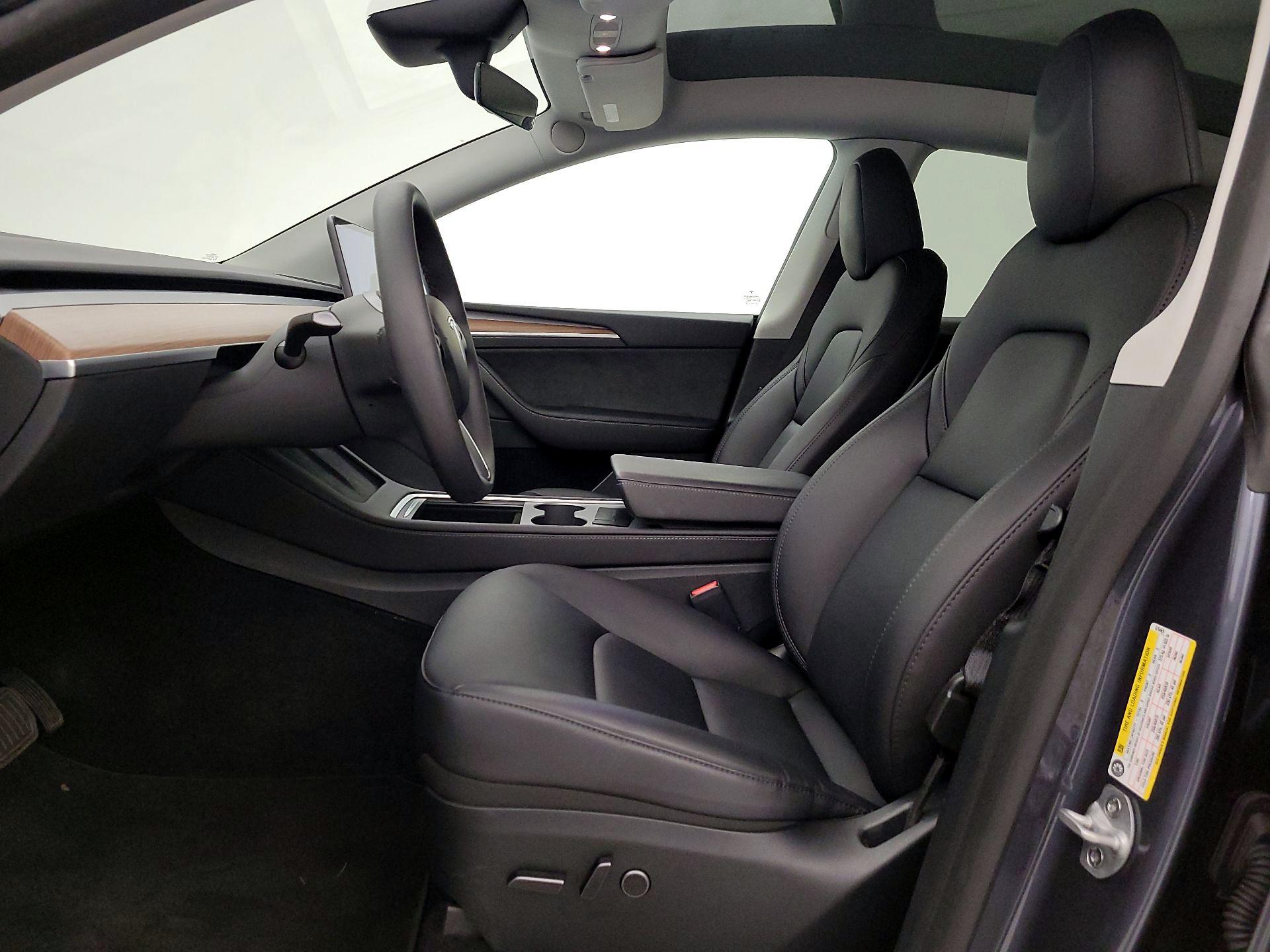 Thumbnail: 2023 Tesla Model Y - 11