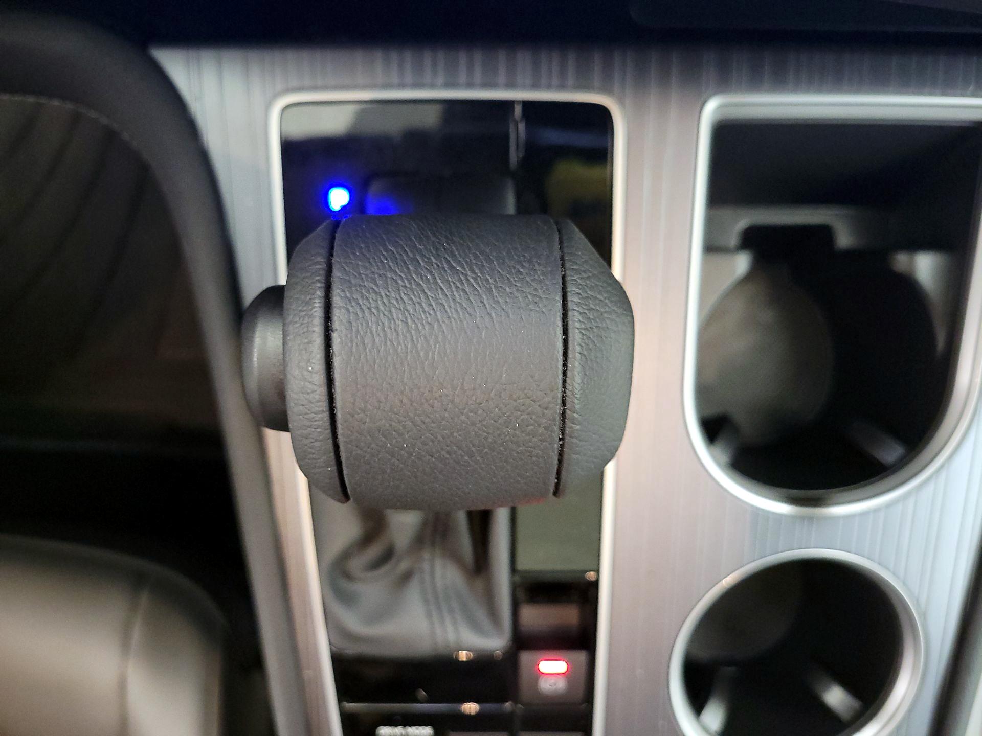 Thumbnail: 2025 Toyota Sienna - 15