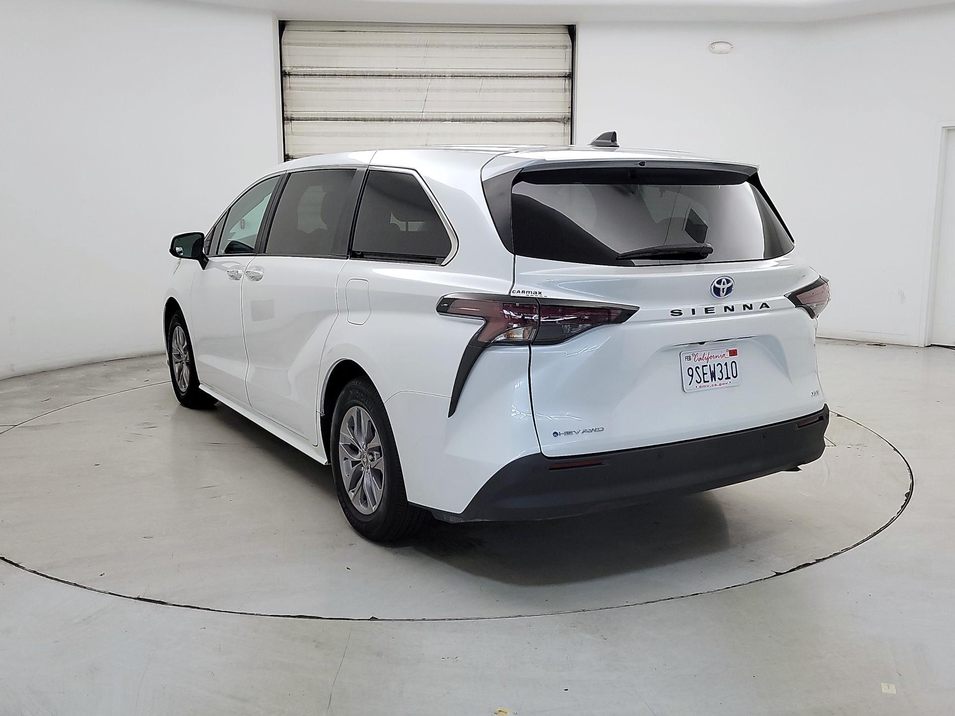 Thumbnail: 2025 Toyota Sienna - 7