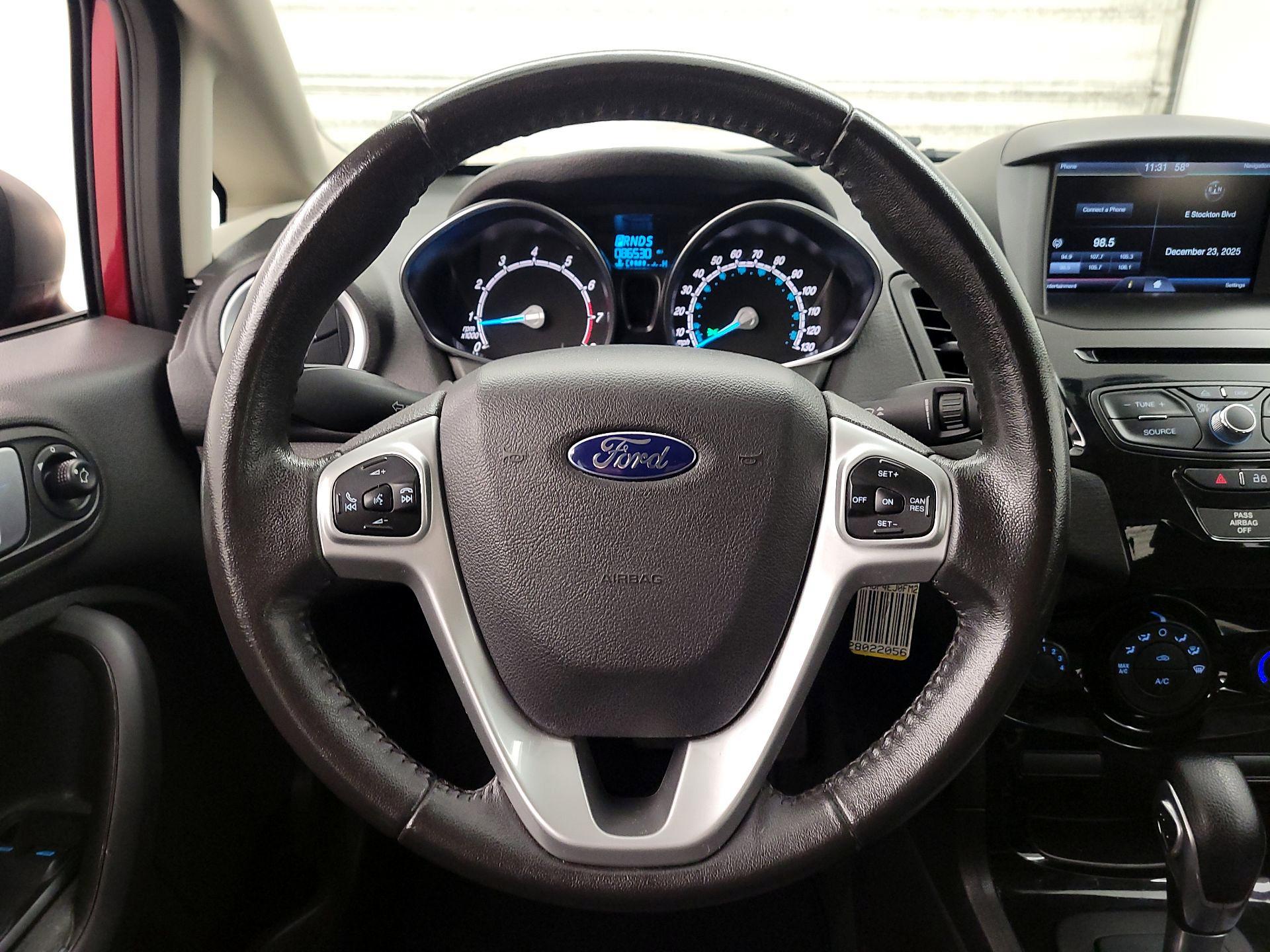 Thumbnail: 2015 Ford Fiesta - 10