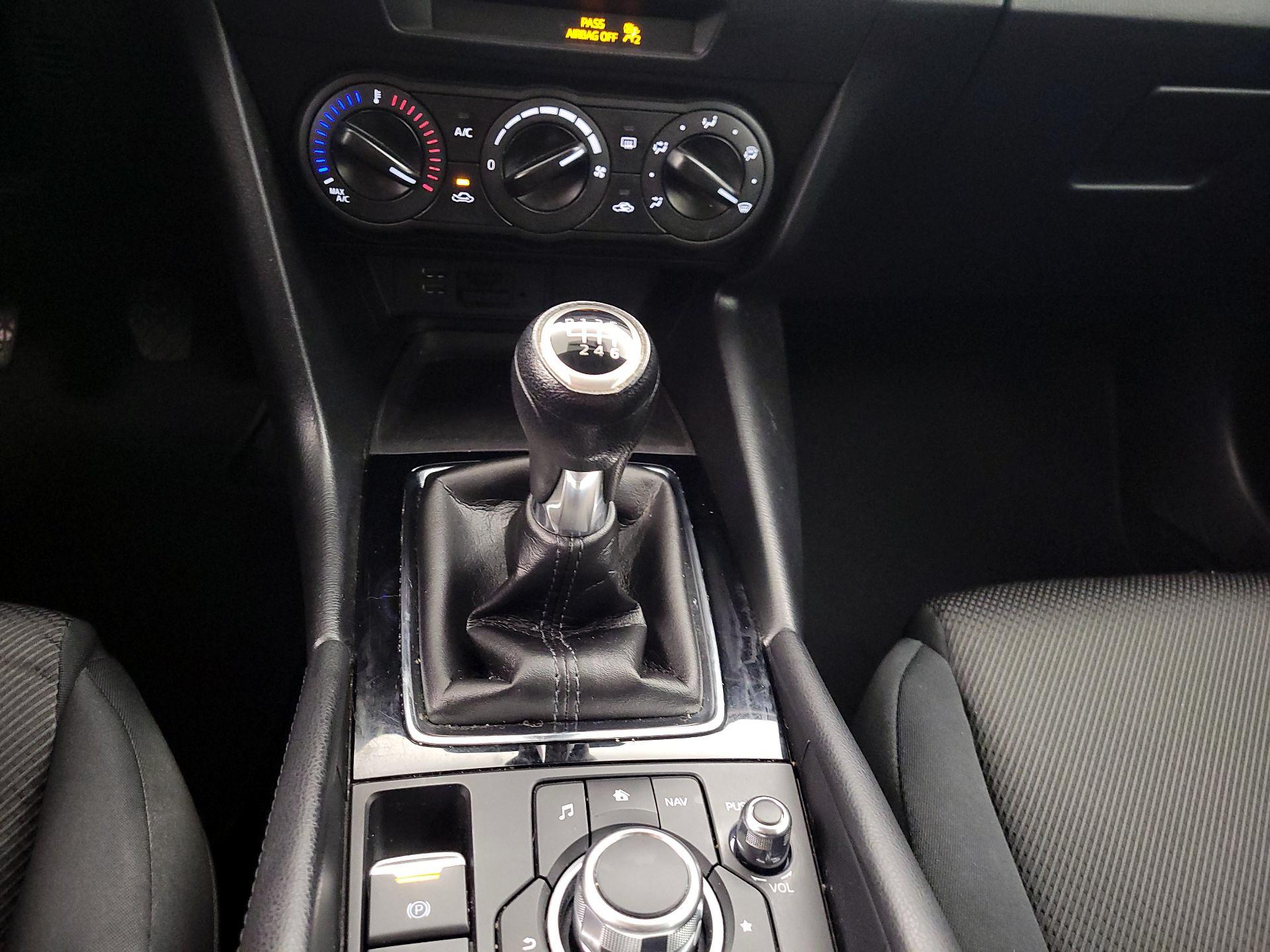 Thumbnail: 2017 Mazda Mazda3 - 17