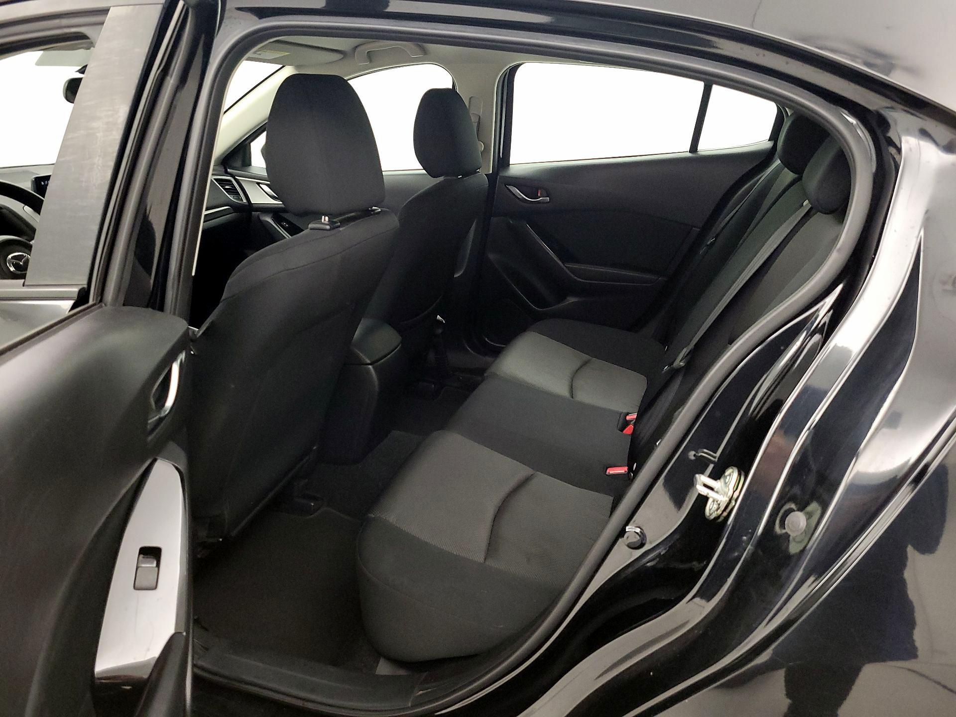 Thumbnail: 2017 Mazda Mazda3 - 19