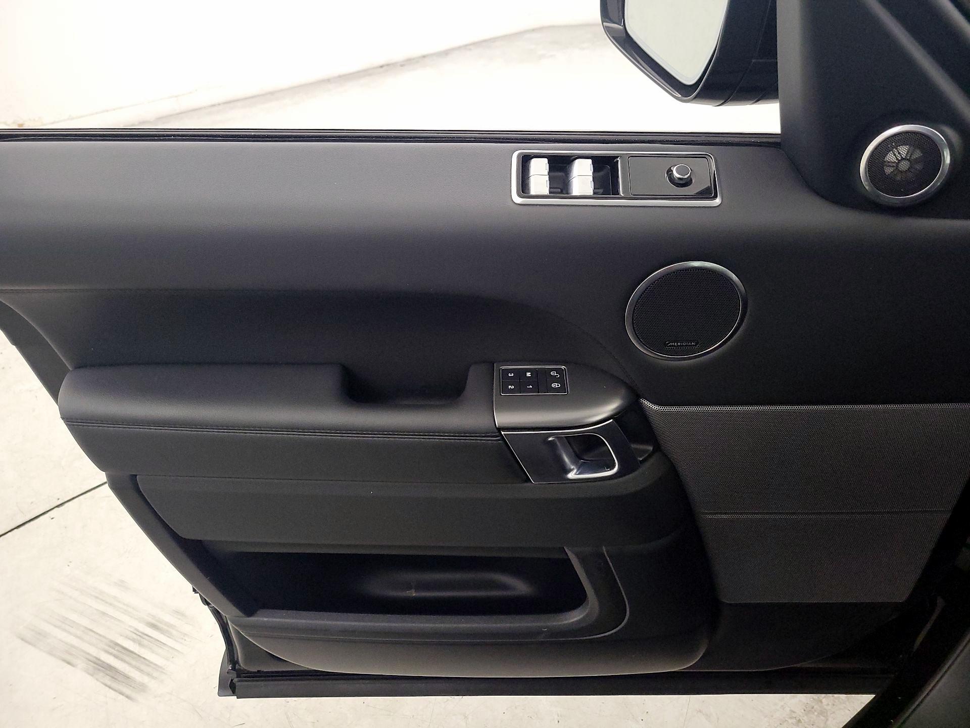 Thumbnail: 2020 Land Rover Range Rover Sport - 12