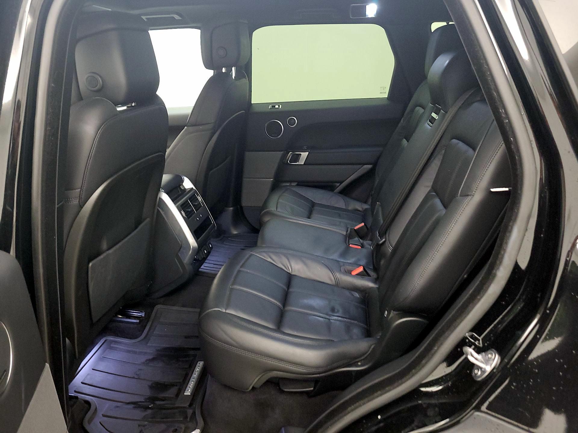 Thumbnail: 2020 Land Rover Range Rover Sport - 19