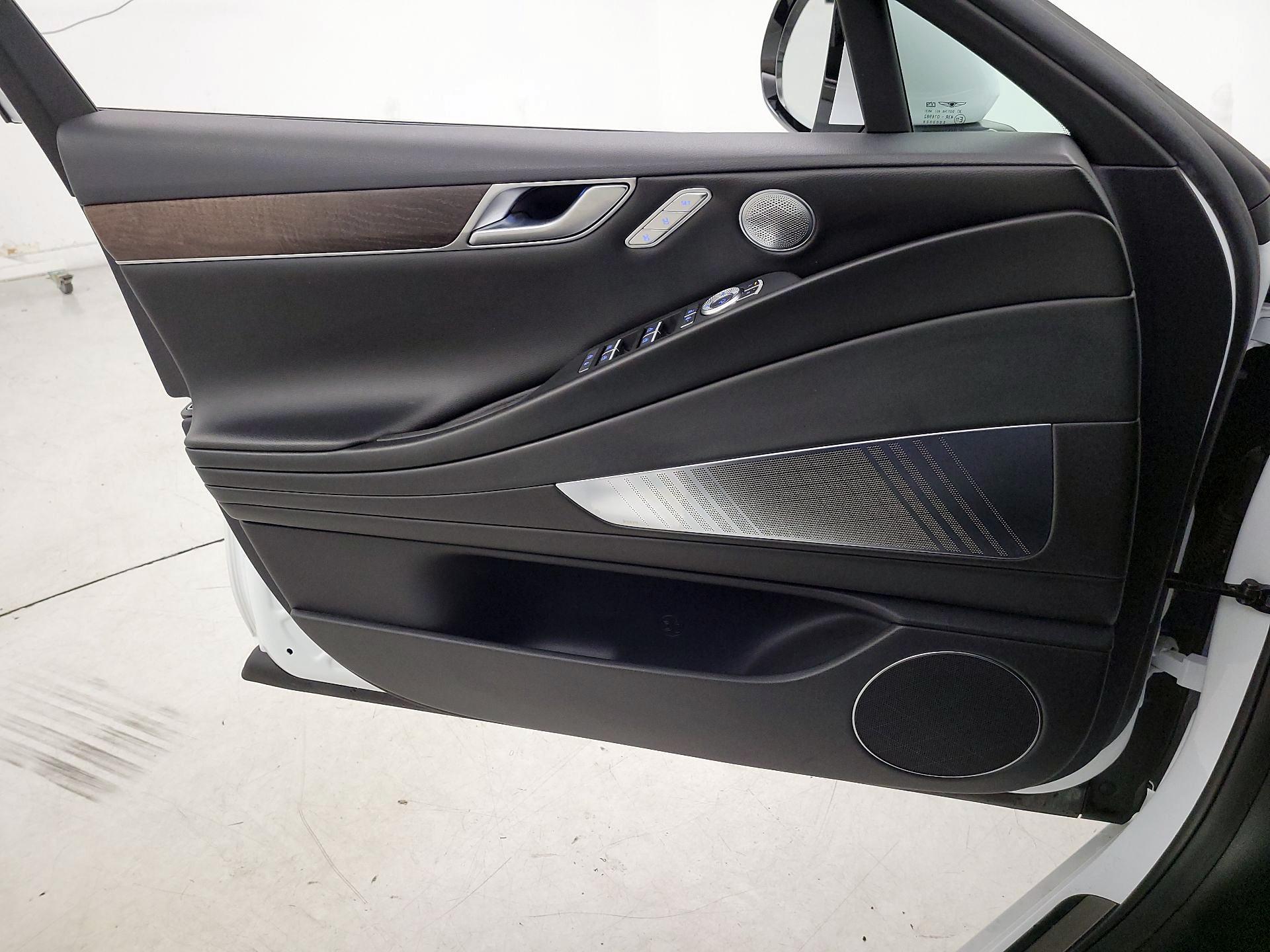 Thumbnail: 2021 Genesis G80 - 12