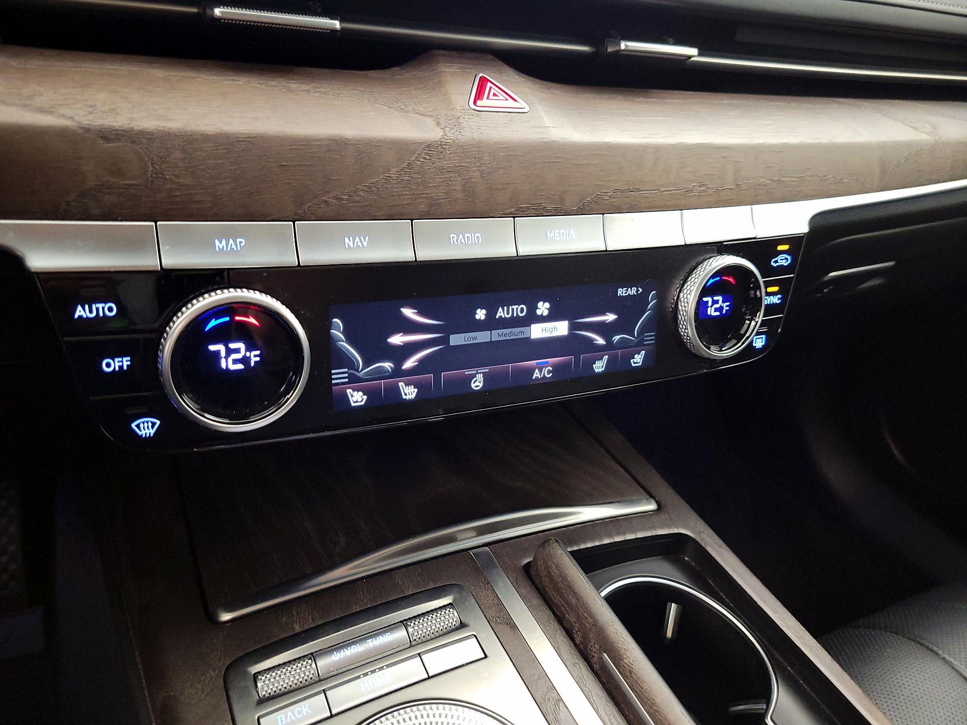 Thumbnail: 2021 Genesis G80 - 17