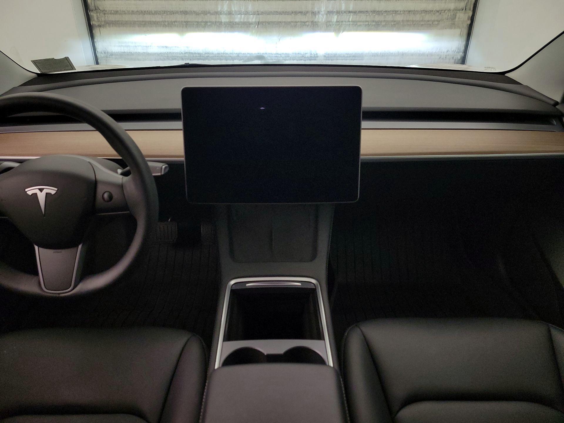 Thumbnail: 2023 Tesla Model 3 - 9