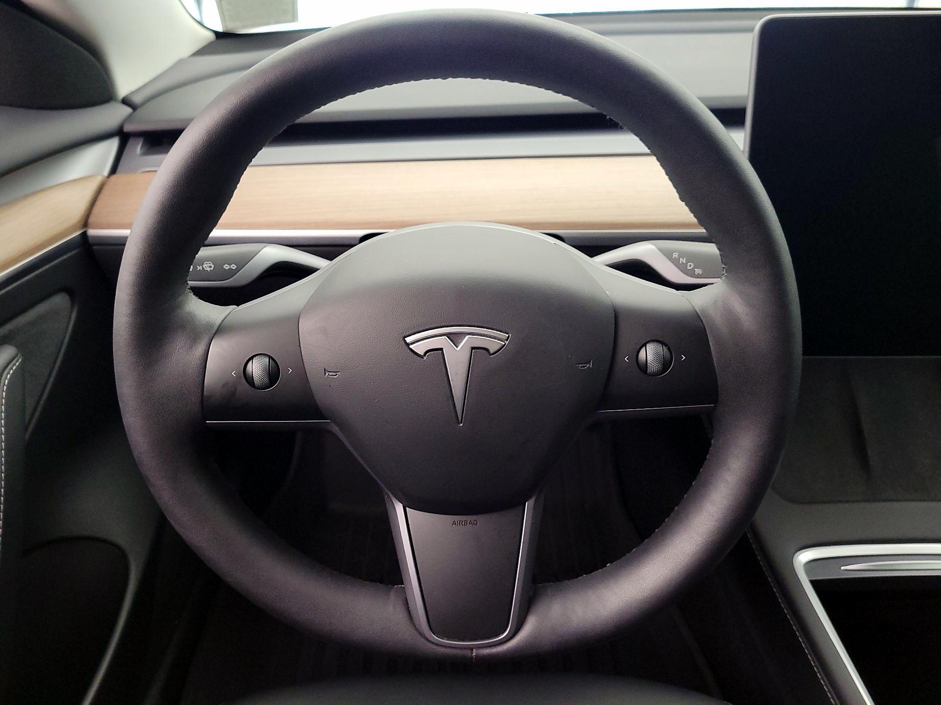 Thumbnail: 2023 Tesla Model 3 - 10