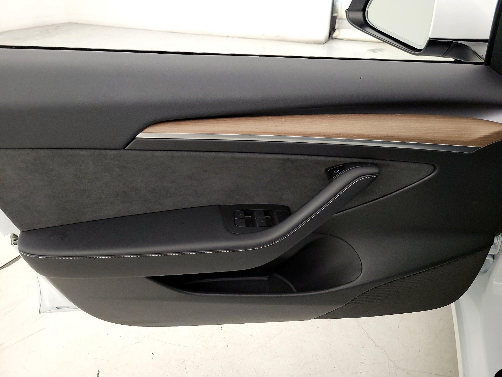 Thumbnail: 2023 Tesla Model 3 - 12