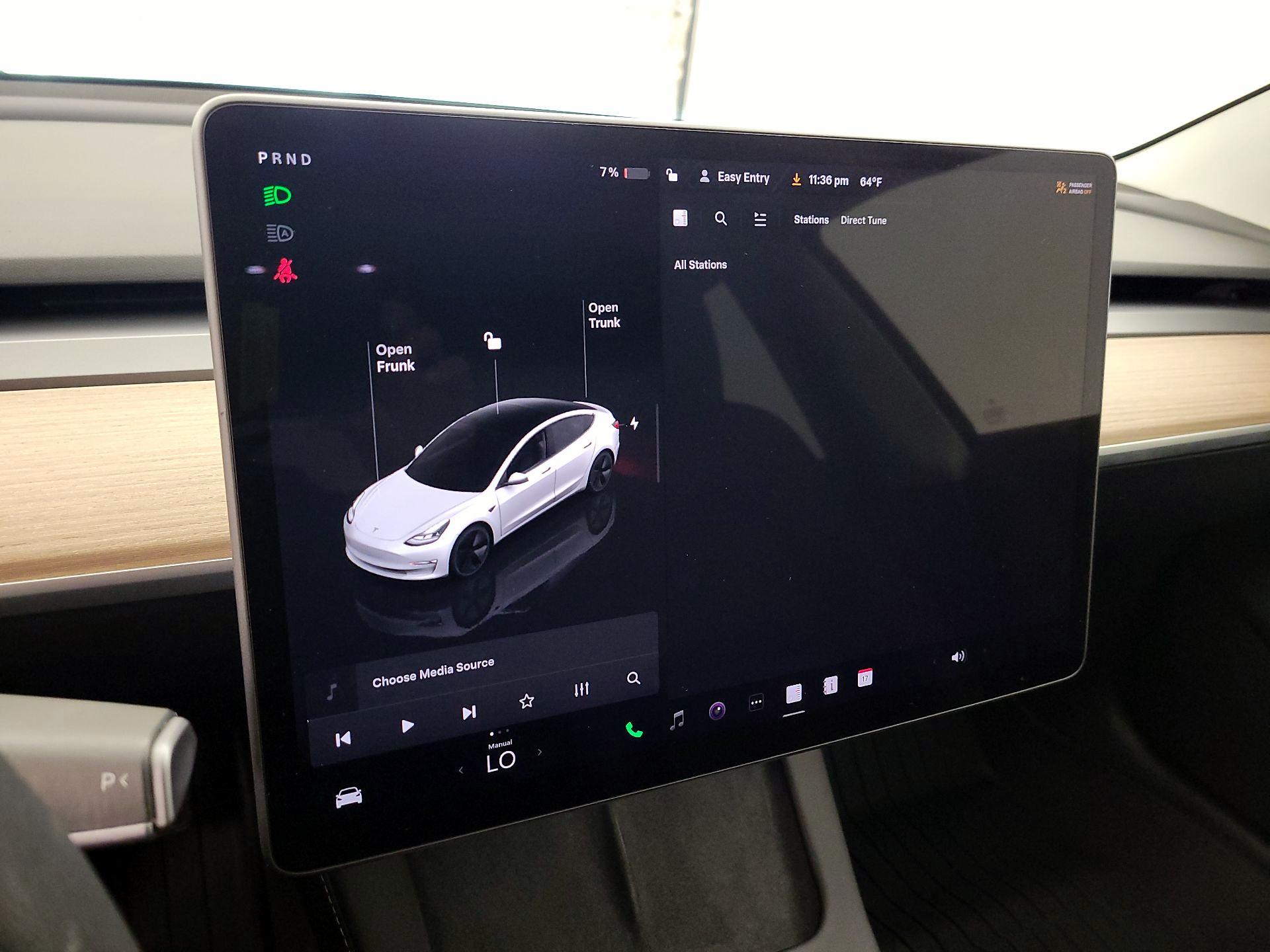 Thumbnail: 2023 Tesla Model 3 - 15