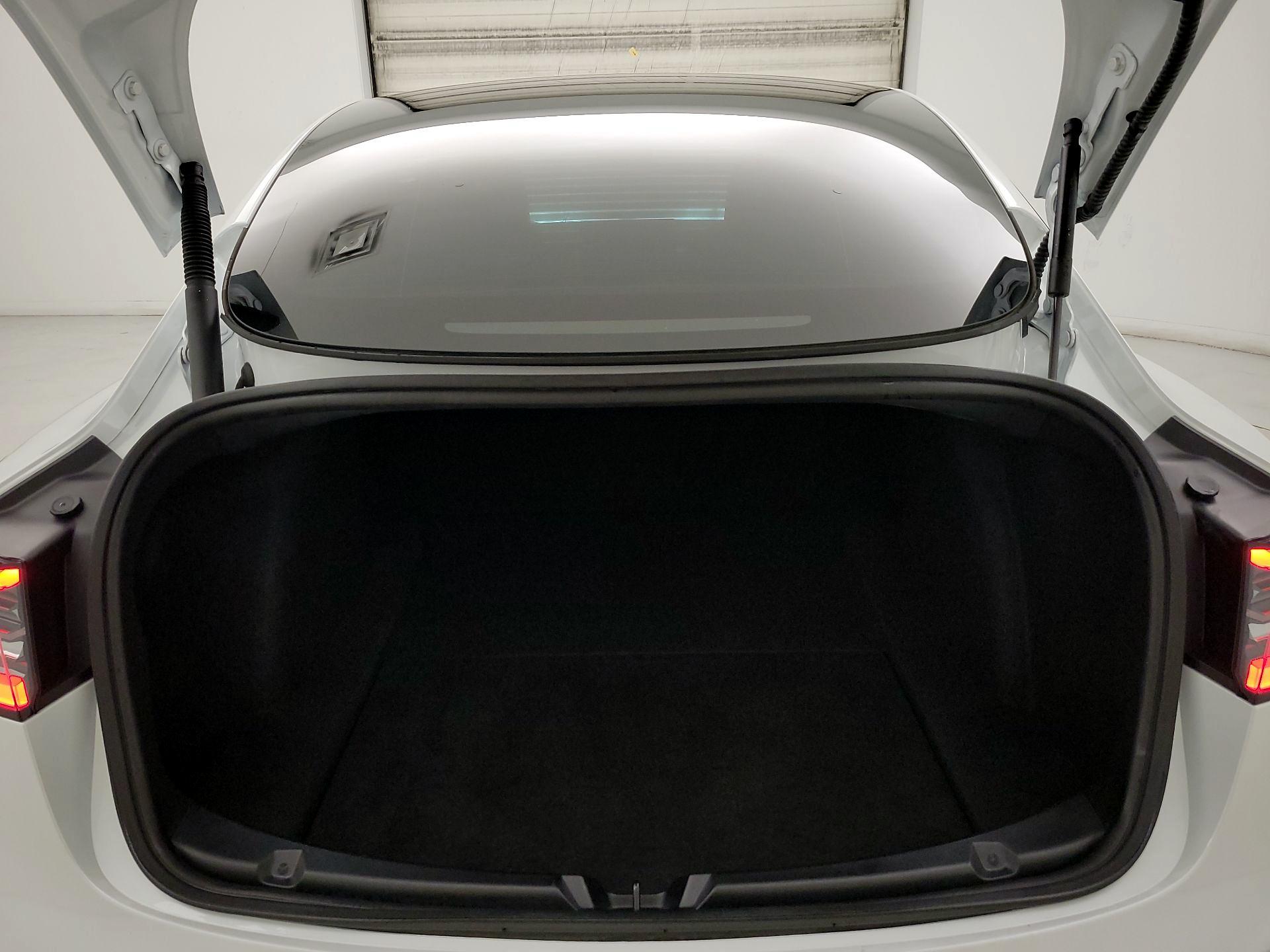 Thumbnail: 2023 Tesla Model 3 - 20