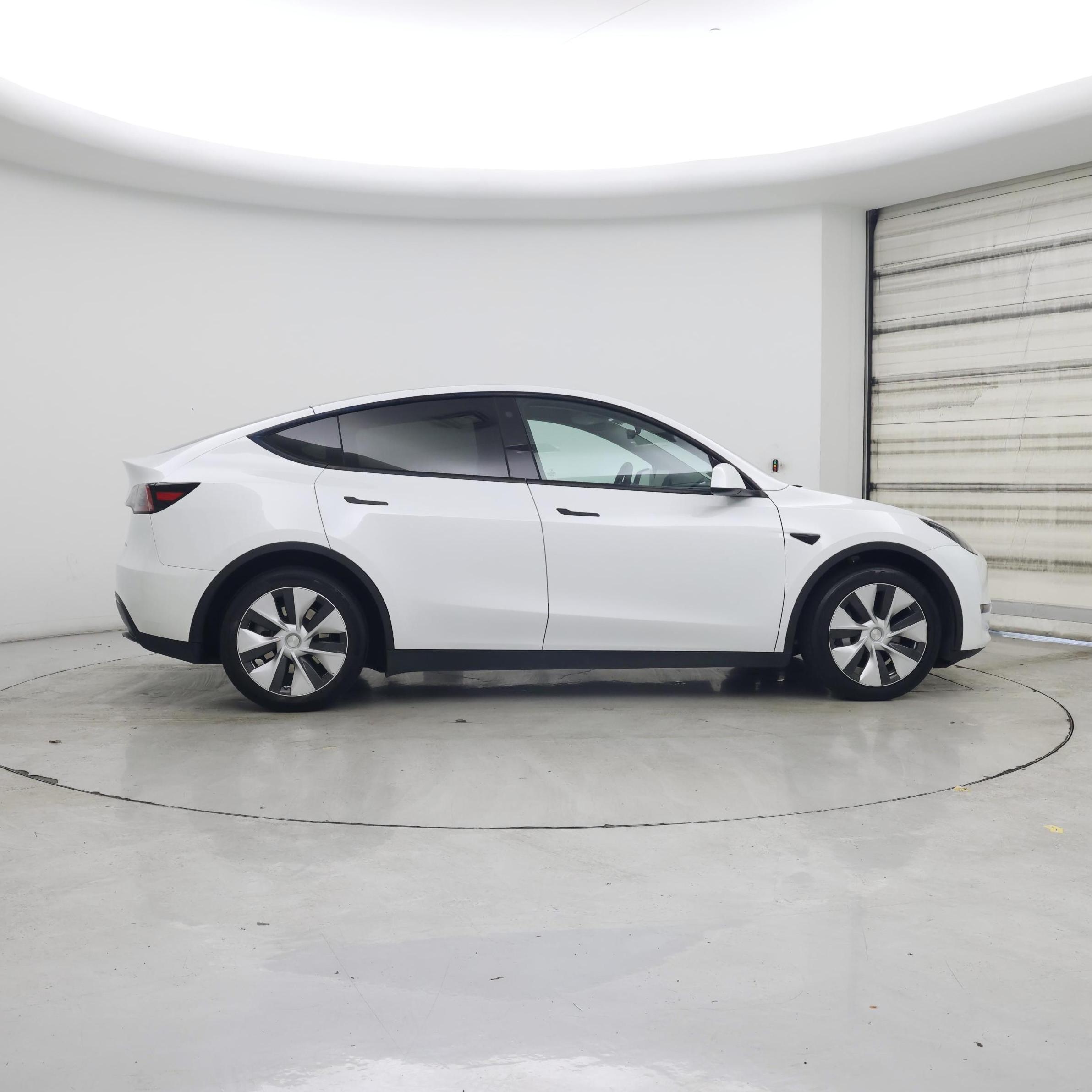 Thumbnail: 2023 Tesla Model Y - 7