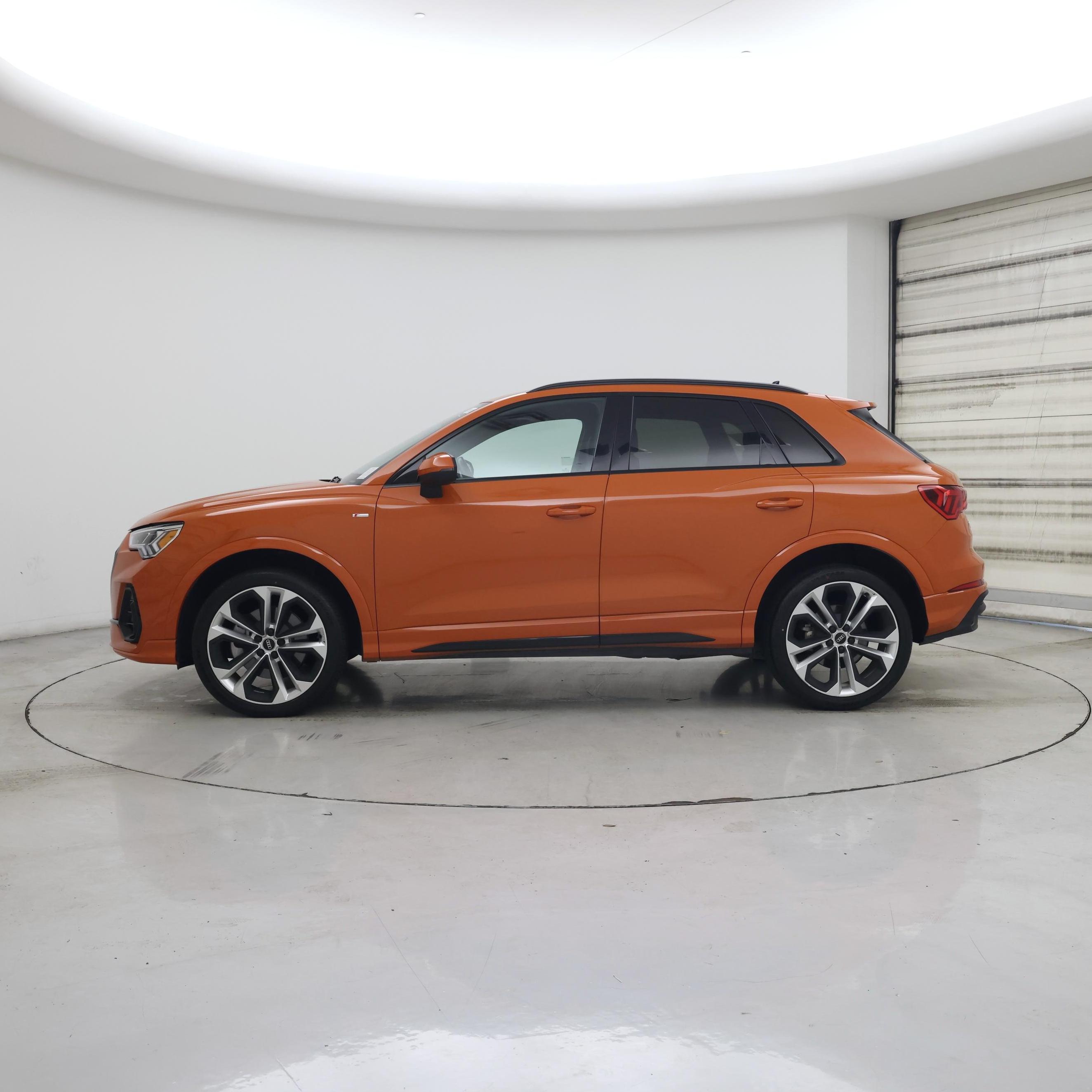 Thumbnail: 2022 Audi Q3 - 3