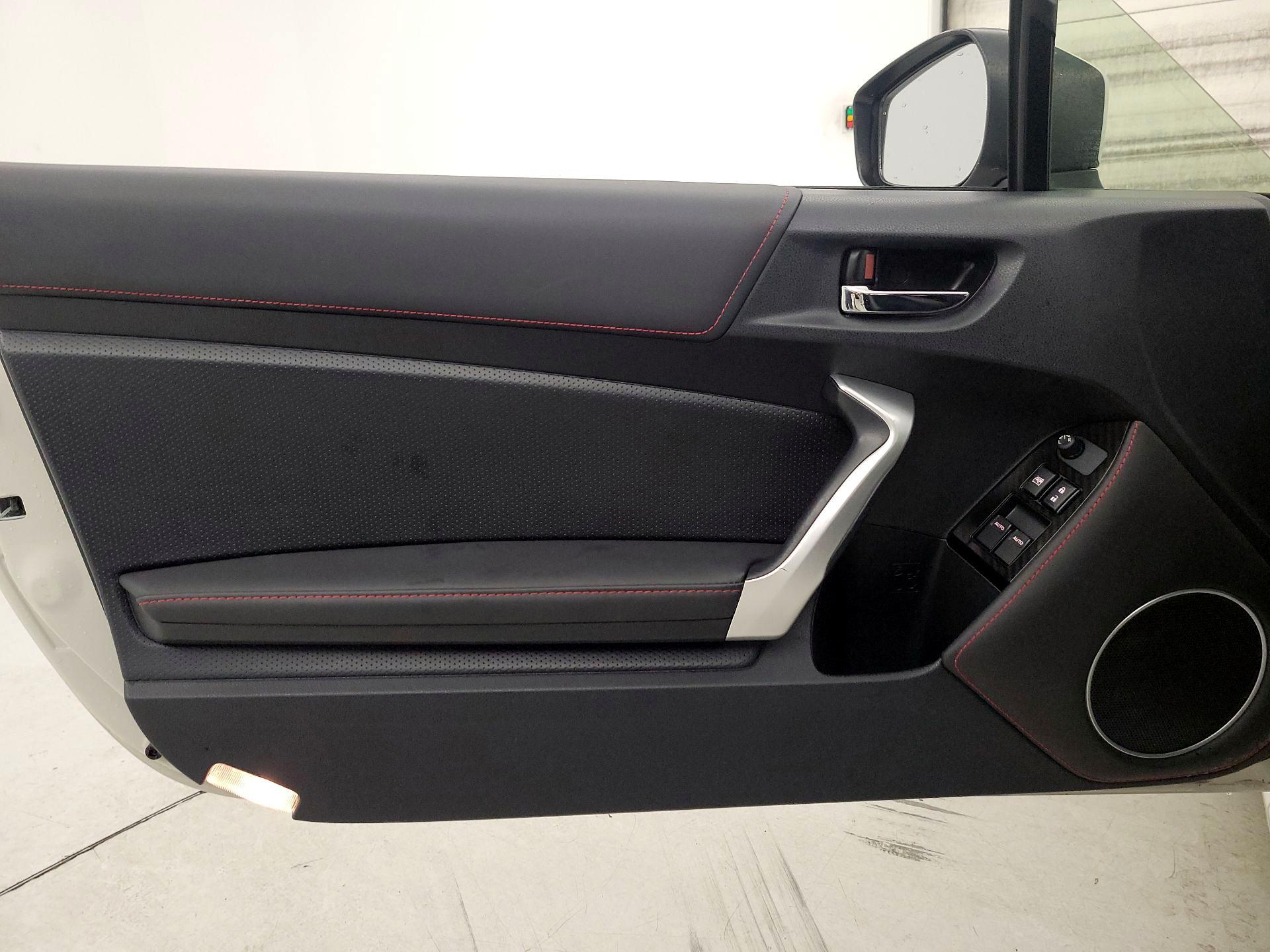 Thumbnail: 2017 Subaru BRZ - 12