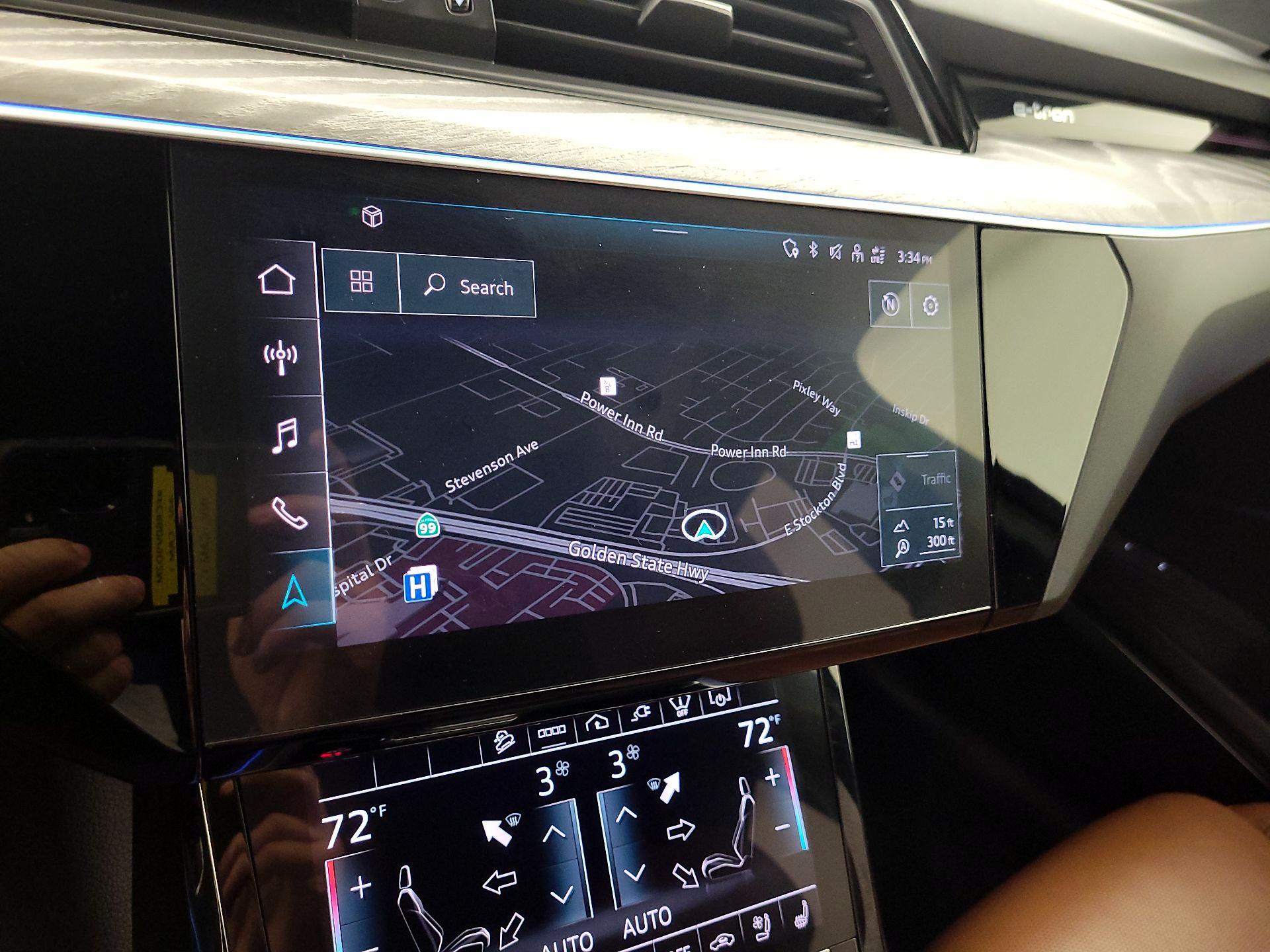 Thumbnail: 2023 Audi e-tron - 13