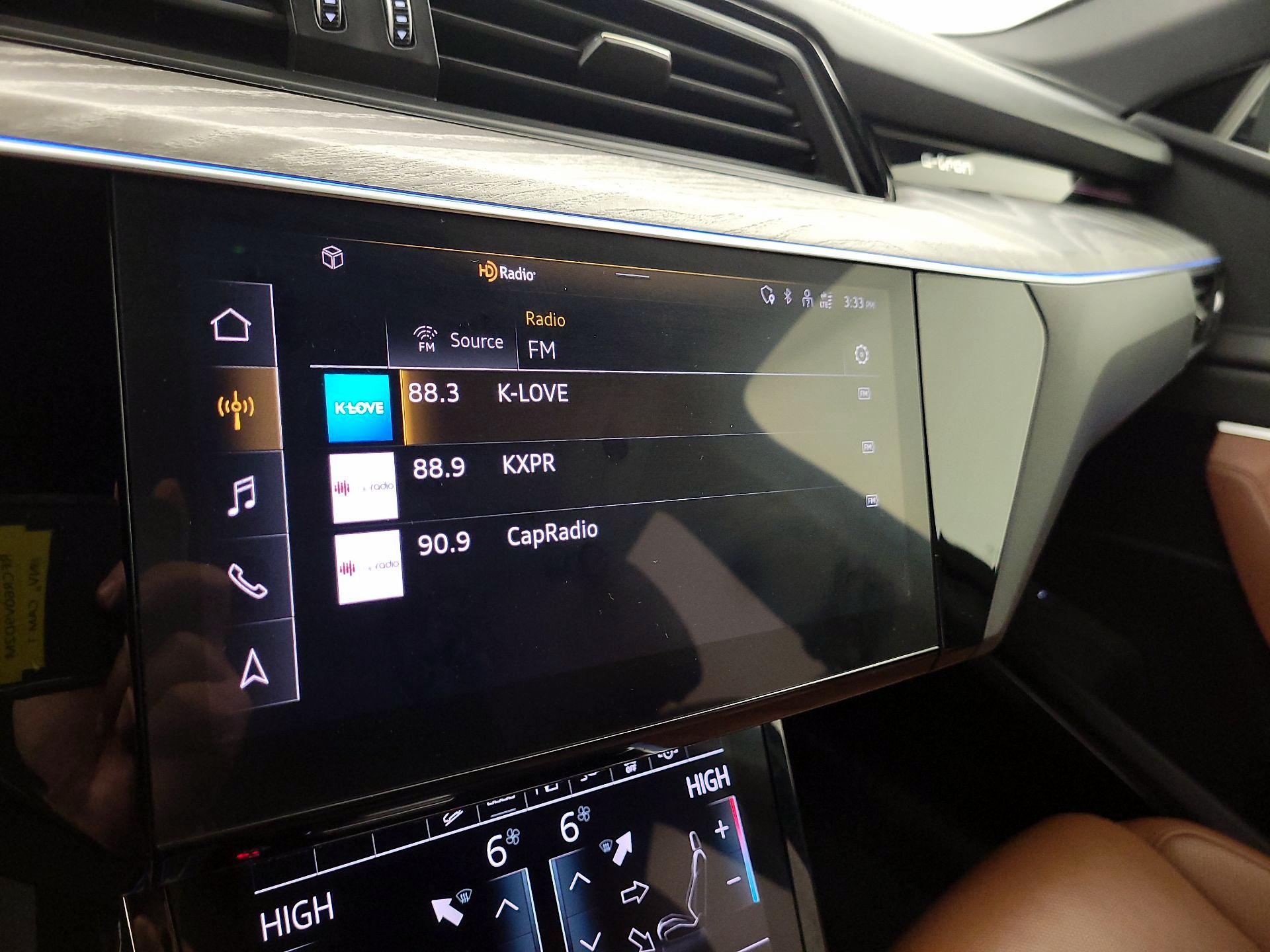 Thumbnail: 2023 Audi e-tron - 15