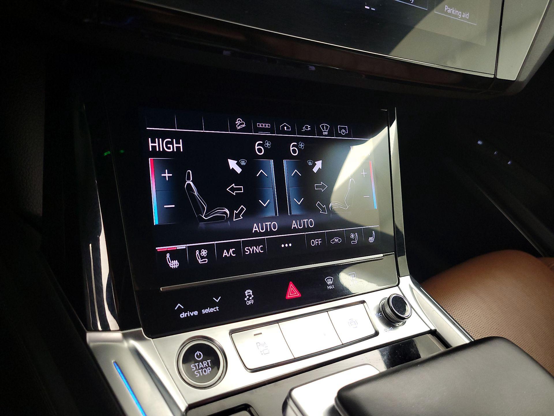 Thumbnail: 2023 Audi e-tron - 16