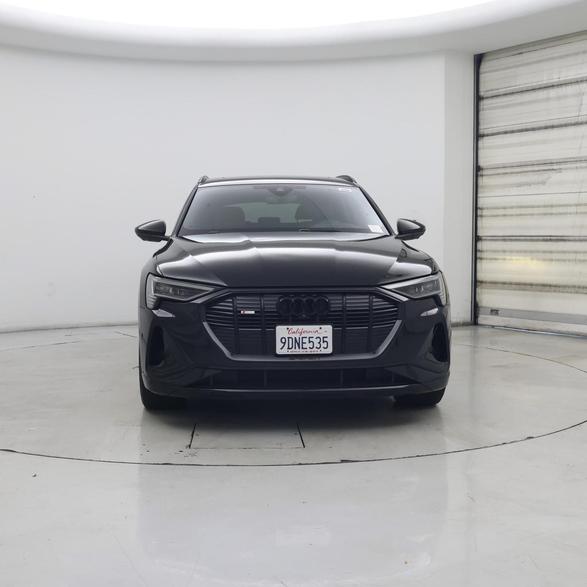 Thumbnail: 2023 Audi e-tron - 5