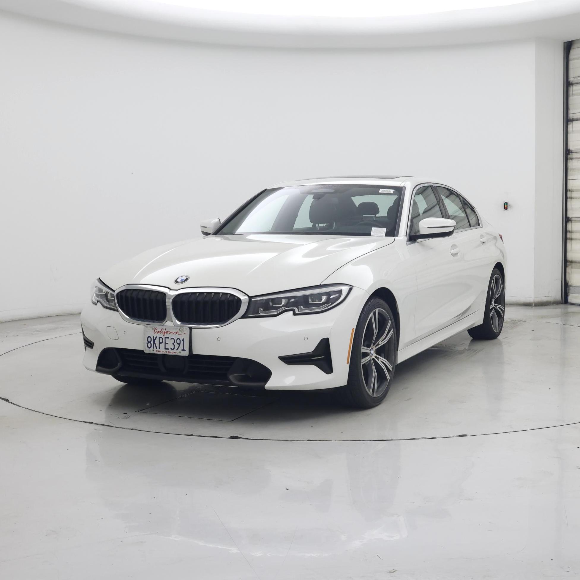 Thumbnail: 2019 BMW 3 Series - 4
