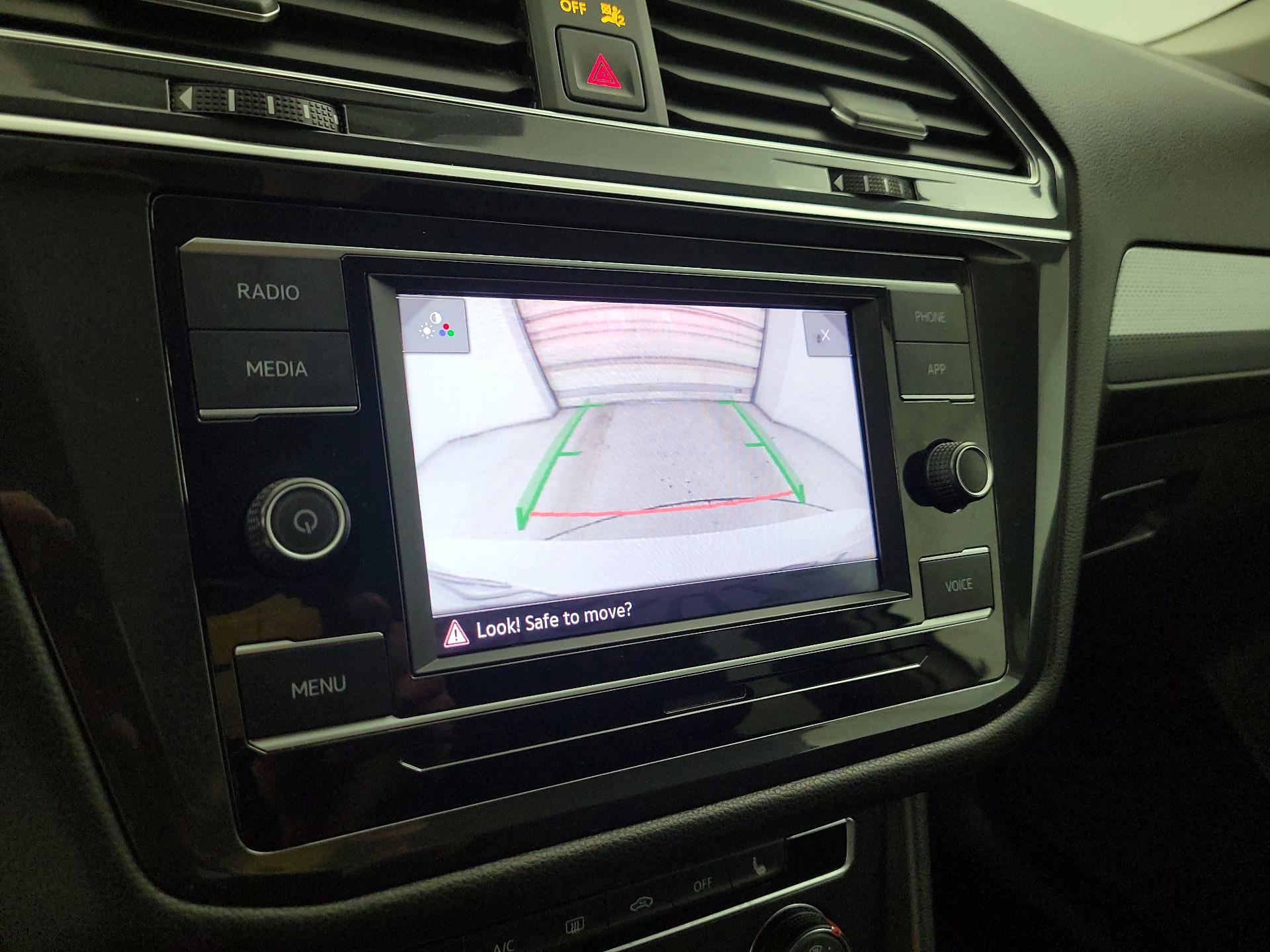 Thumbnail: 2022 Volkswagen Tiguan - 13