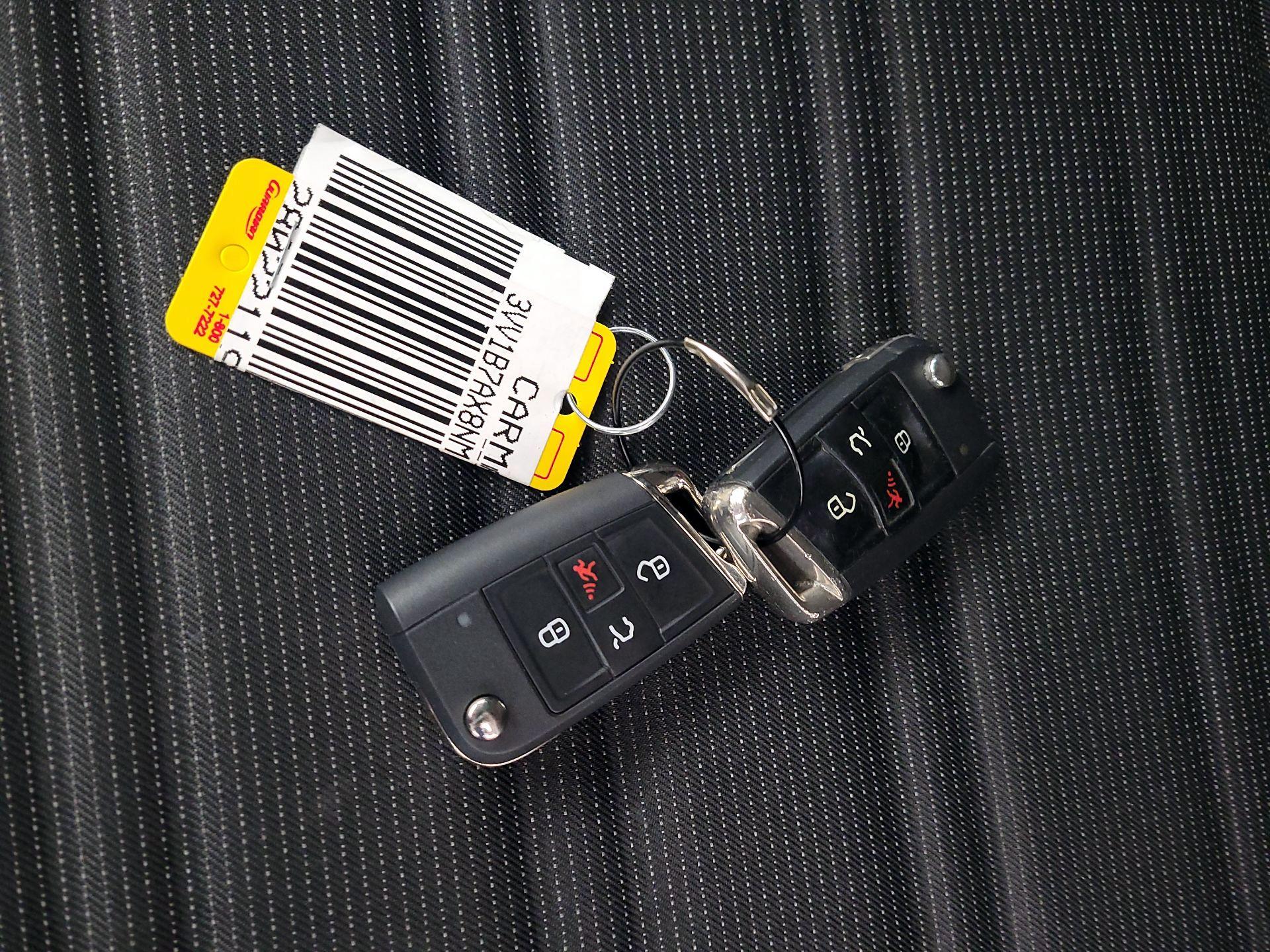 Thumbnail: 2022 Volkswagen Tiguan - 19