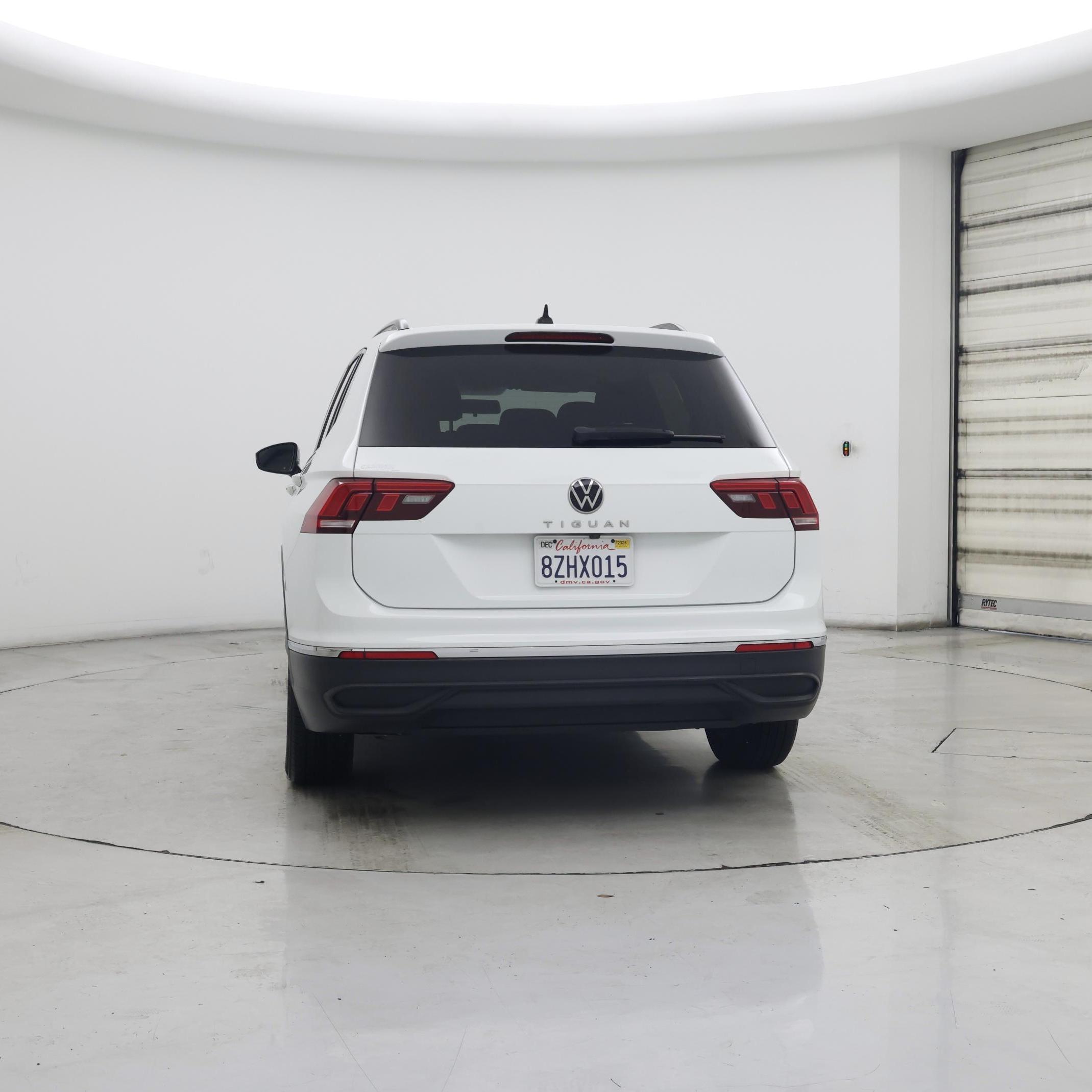 Thumbnail: 2022 Volkswagen Tiguan - 6