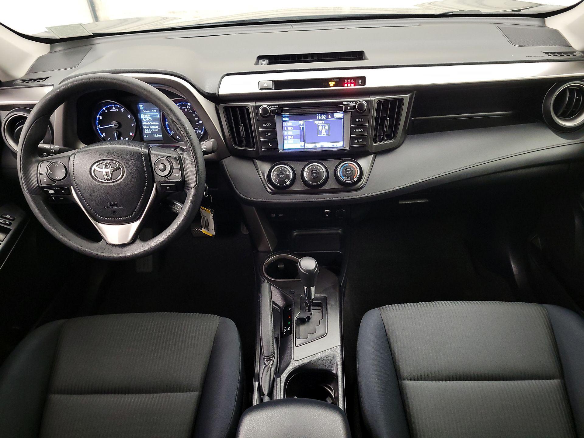 Thumbnail: 2017 Toyota RAV4 - 9