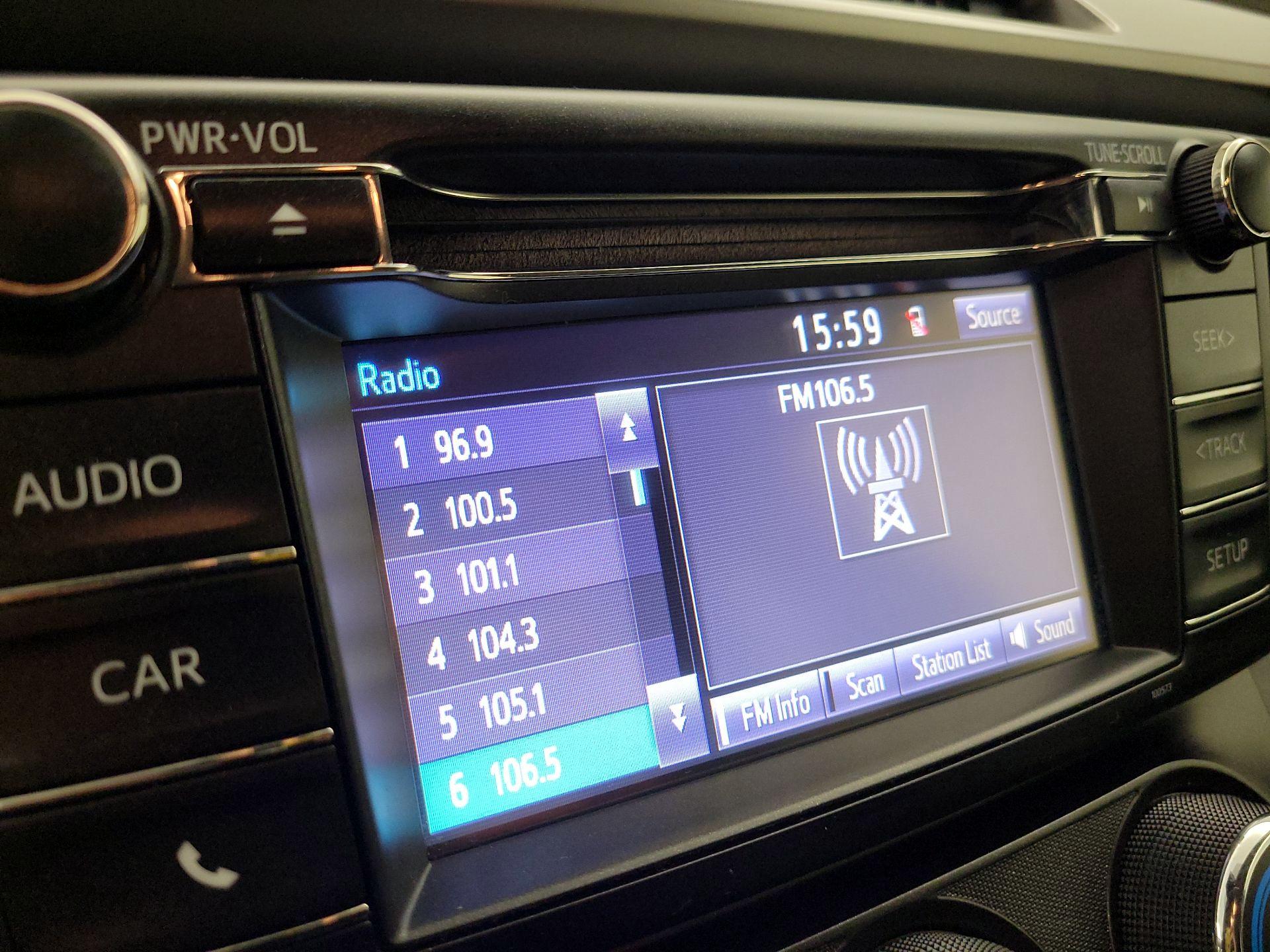 Thumbnail: 2017 Toyota RAV4 - 15