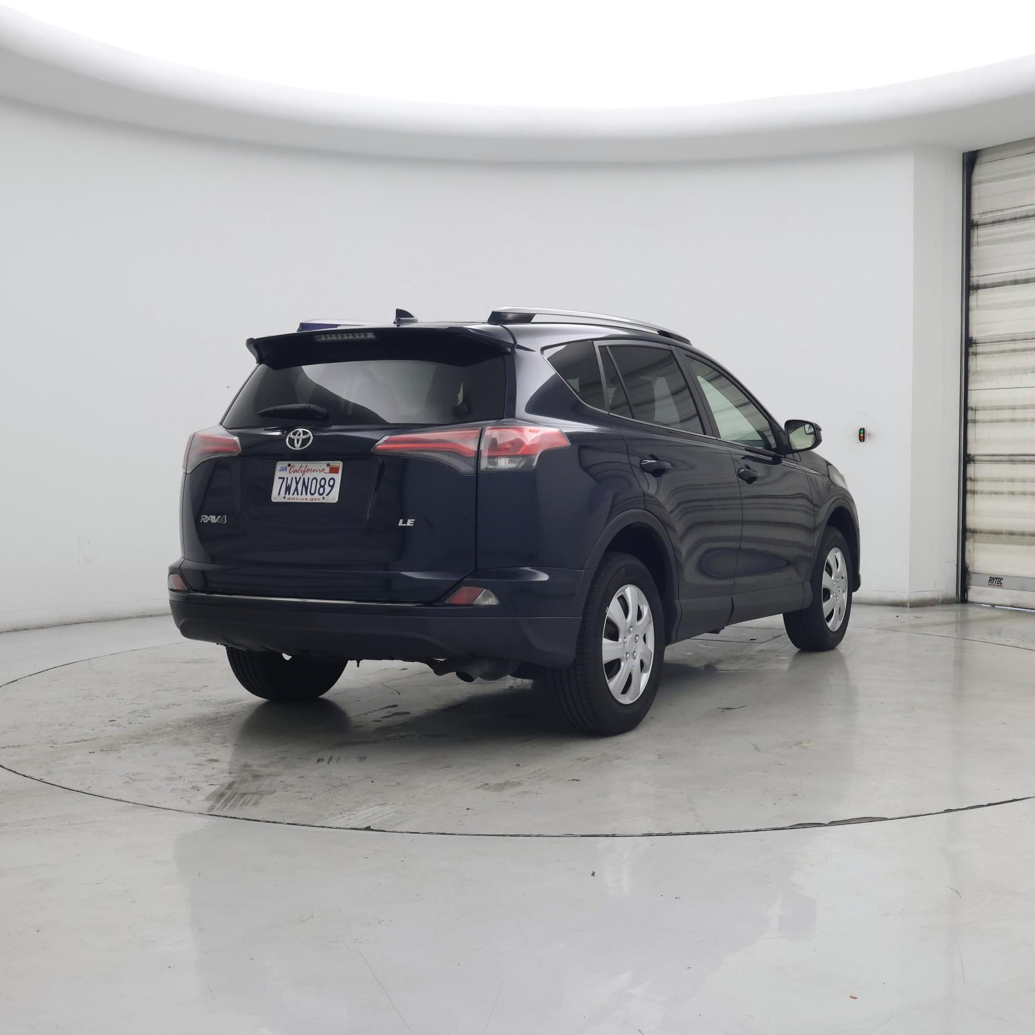 Thumbnail: 2017 Toyota RAV4 - 8