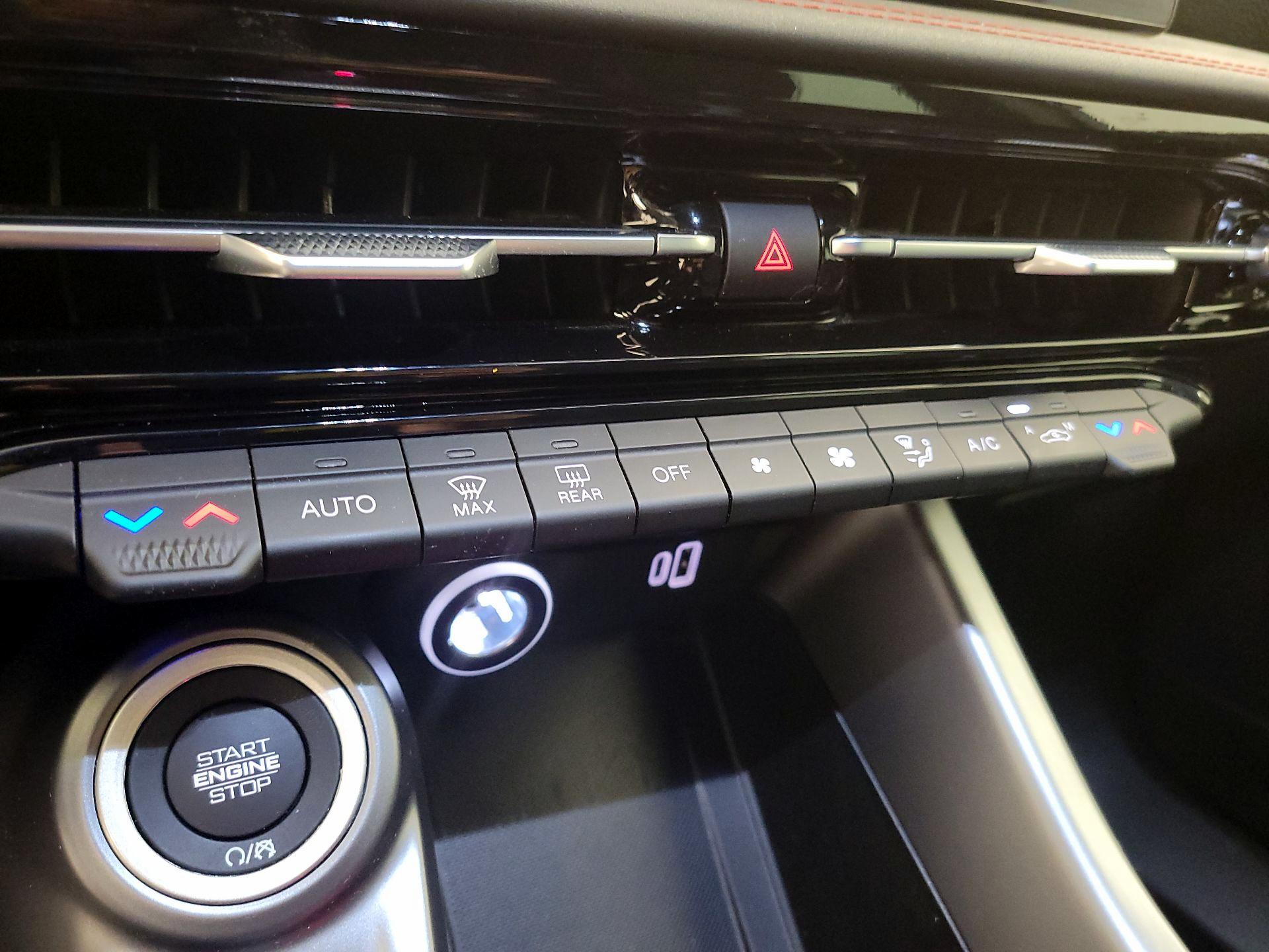 Thumbnail: 2023 Dodge Hornet - 16