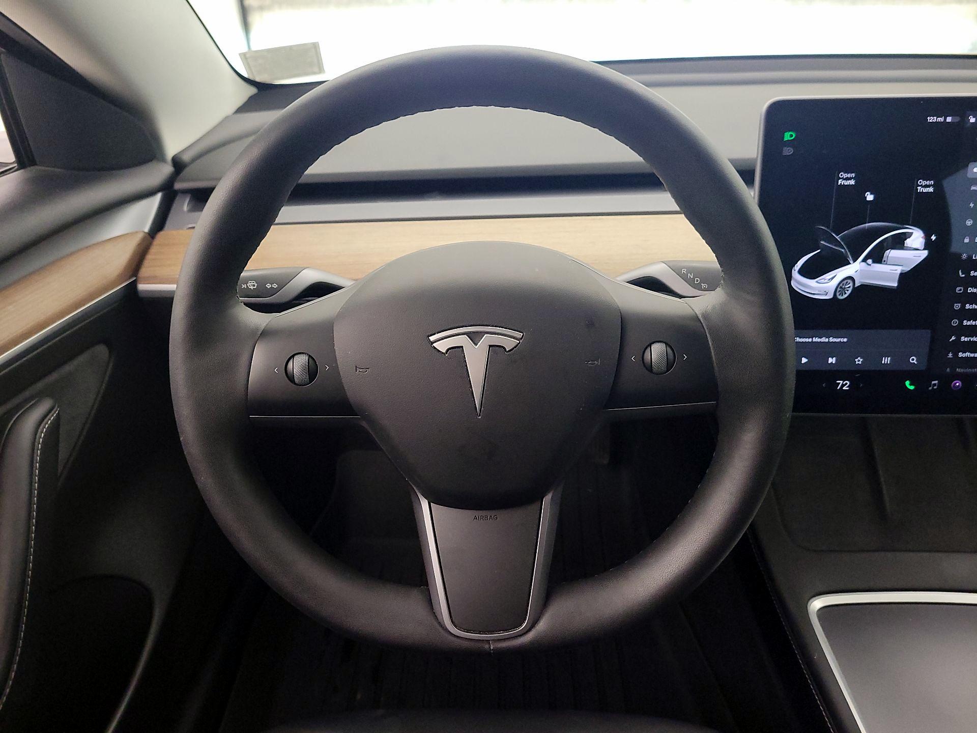 Thumbnail: 2022 Tesla Model 3 - 10