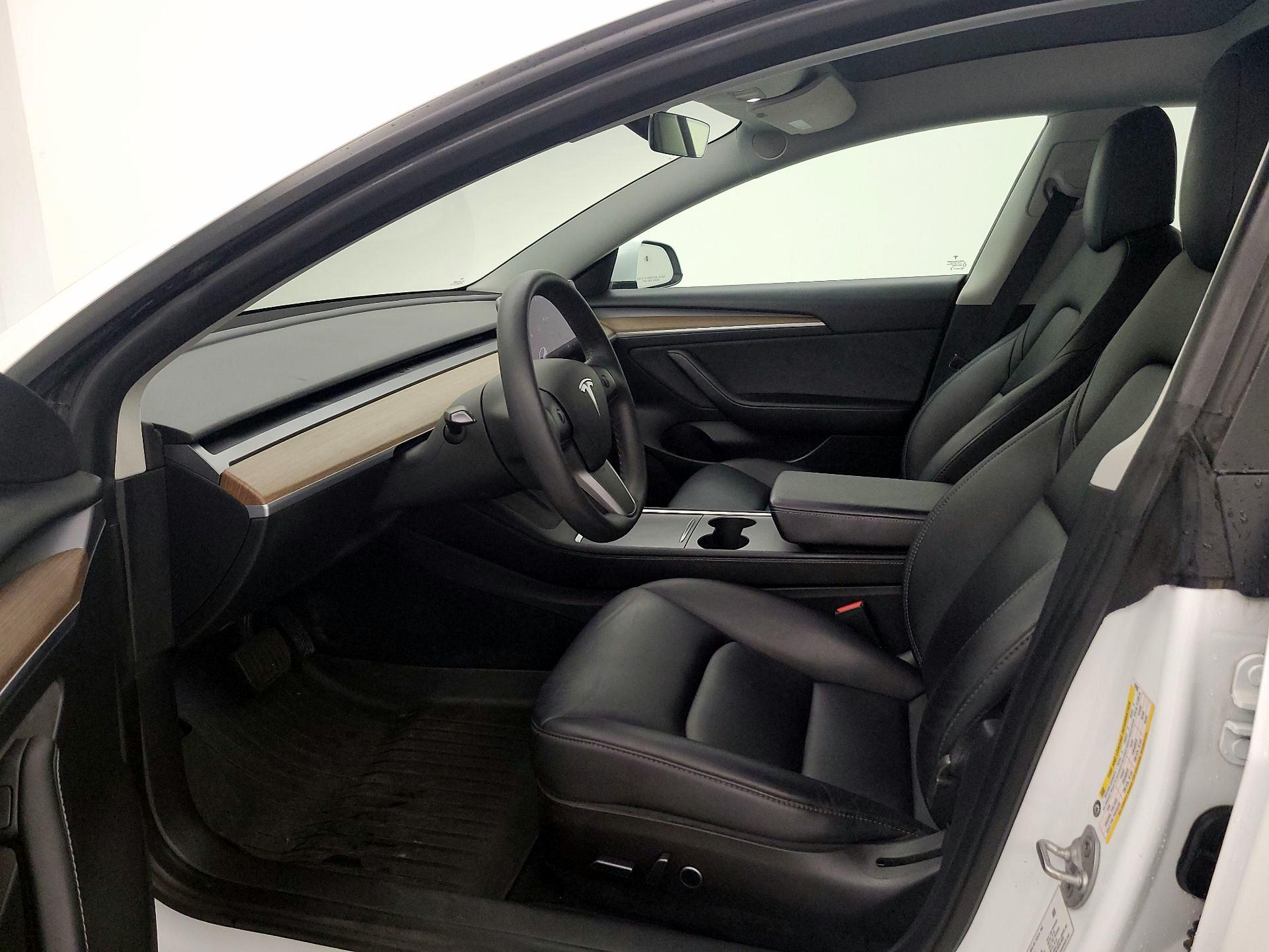 Thumbnail: 2022 Tesla Model 3 - 11