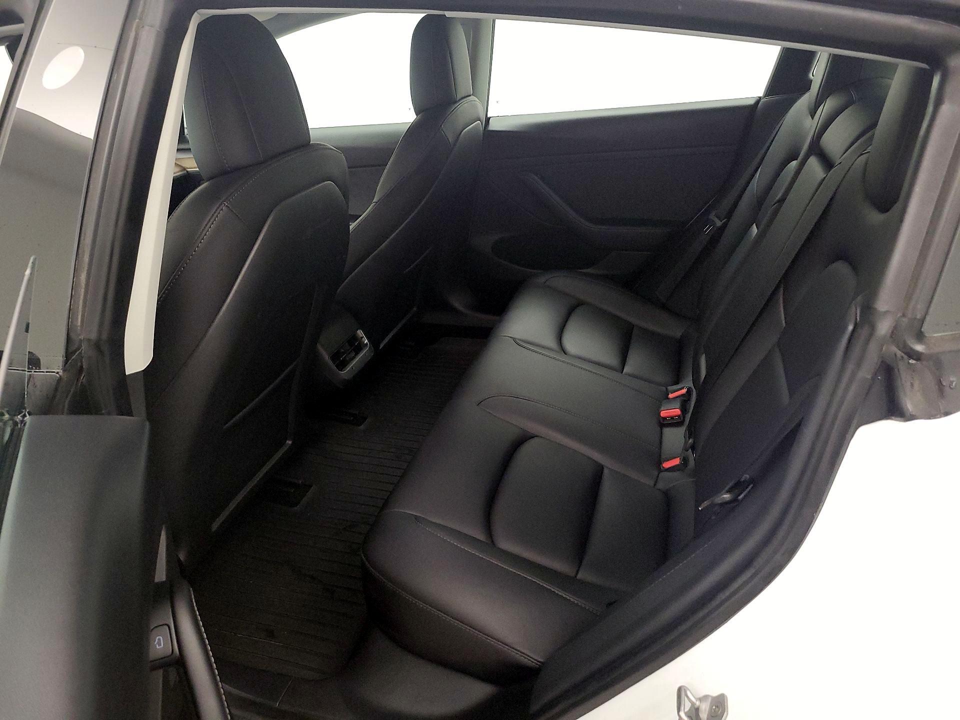 Thumbnail: 2022 Tesla Model 3 - 18