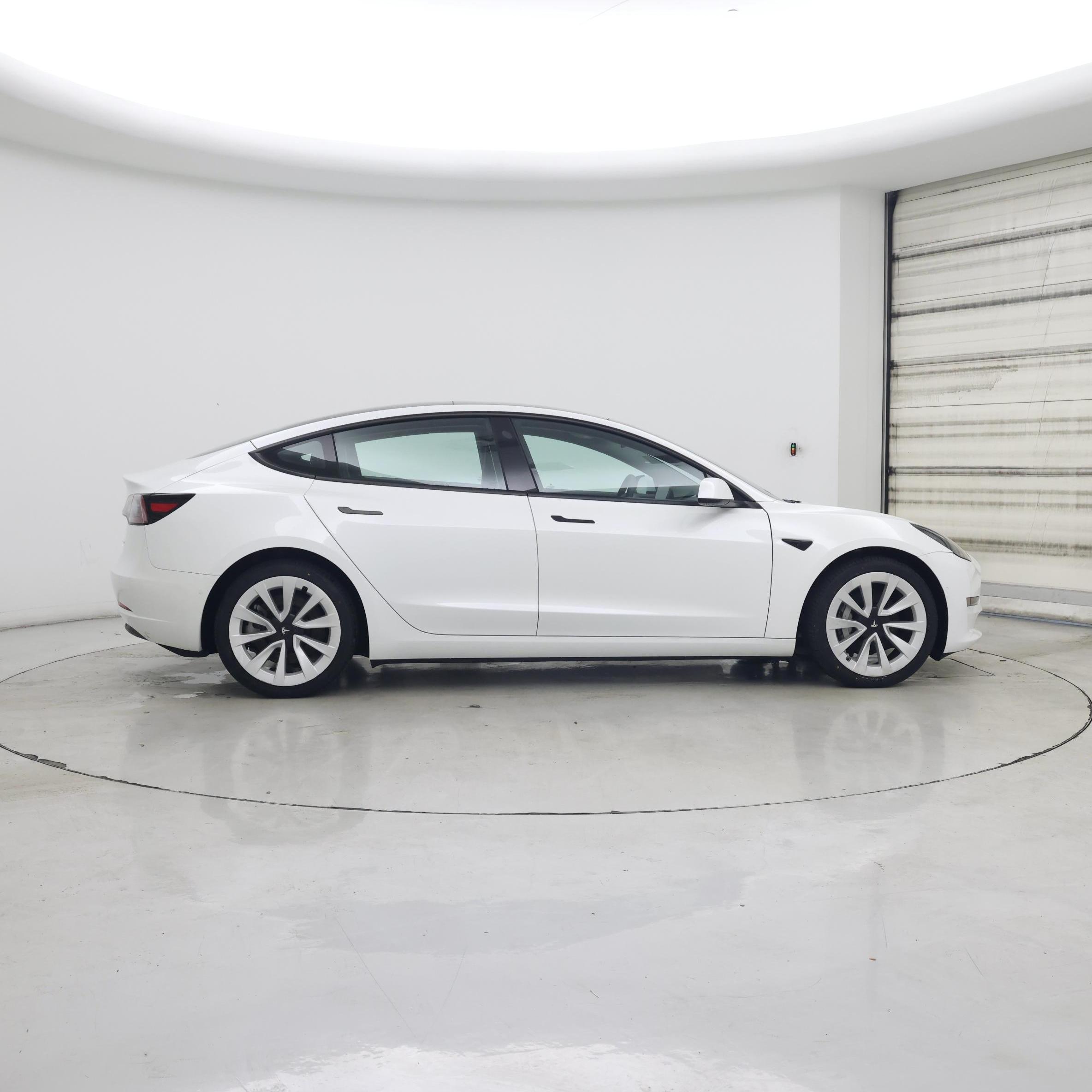 Thumbnail: 2022 Tesla Model 3 - 7