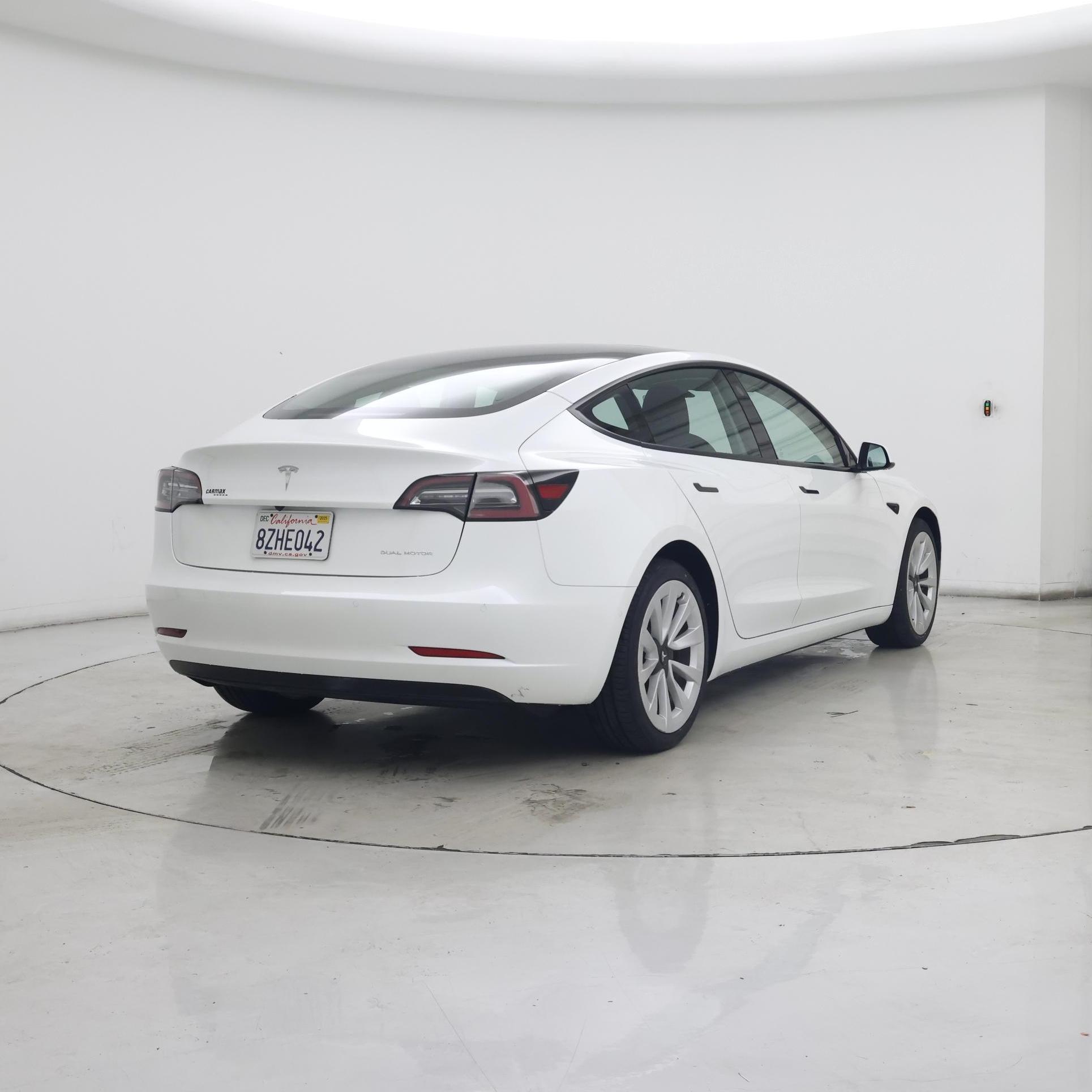 Thumbnail: 2022 Tesla Model 3 - 8