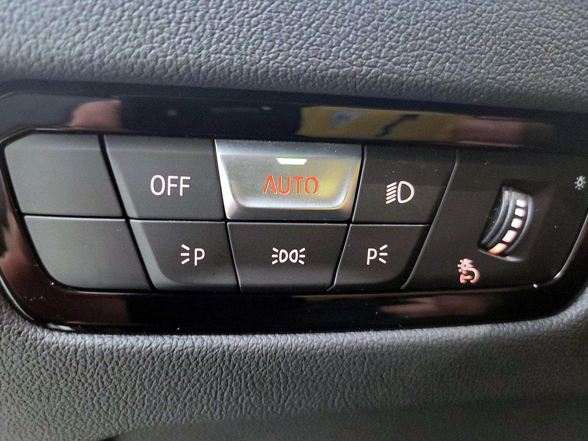 Thumbnail: 2023 BMW 3 Series - 11