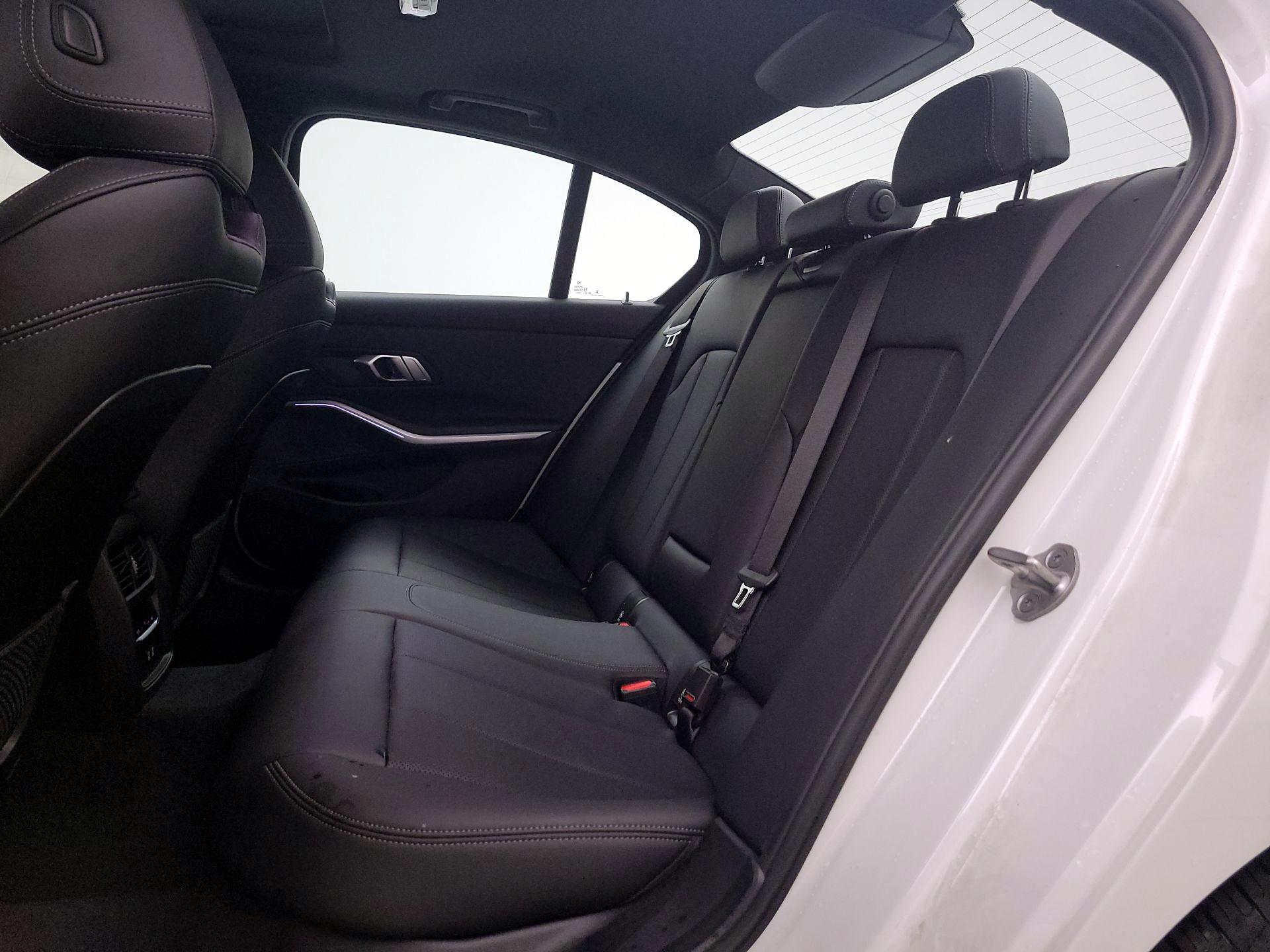 Thumbnail: 2023 BMW 3 Series - 16