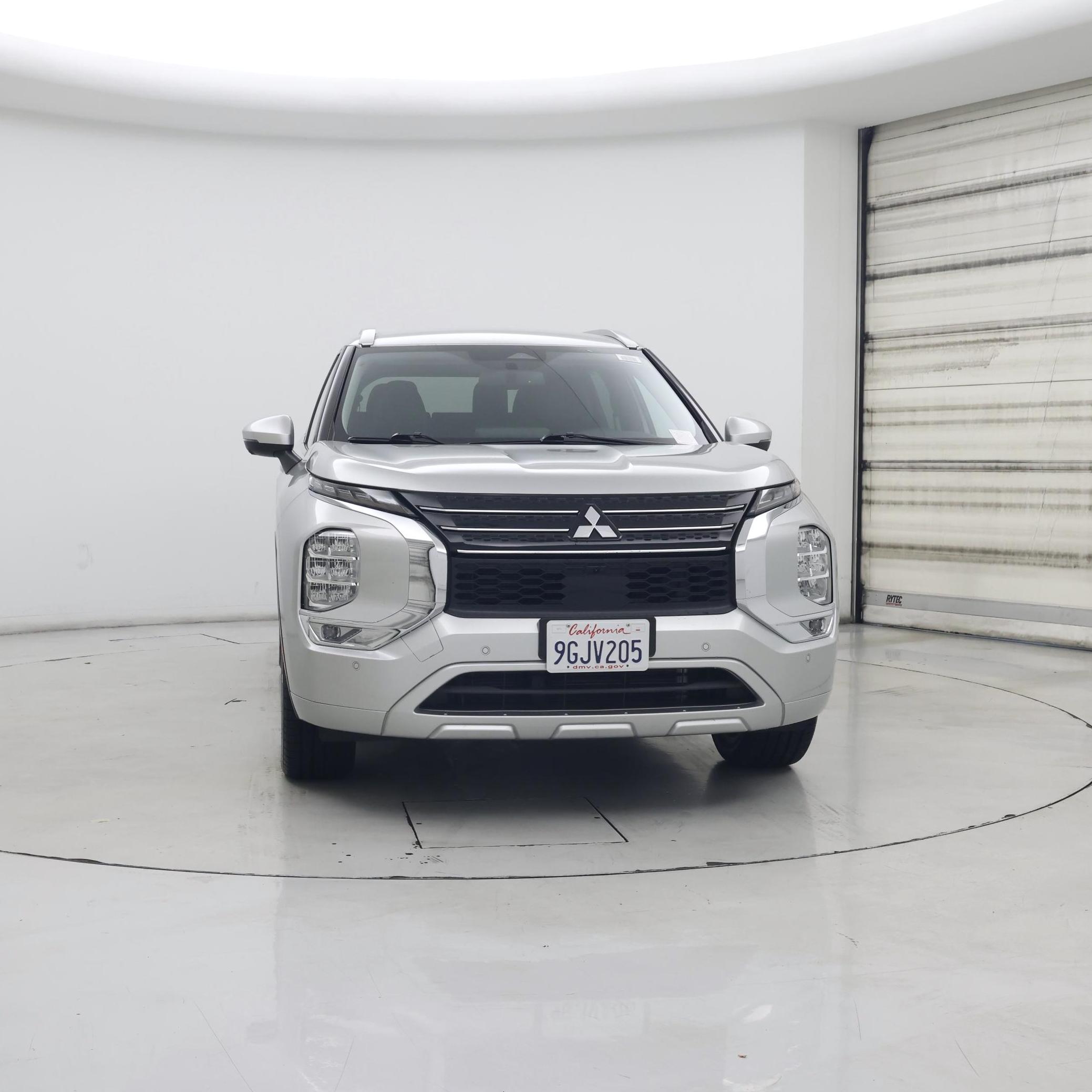 Thumbnail: 2023 Mitsubishi Outlander - 5