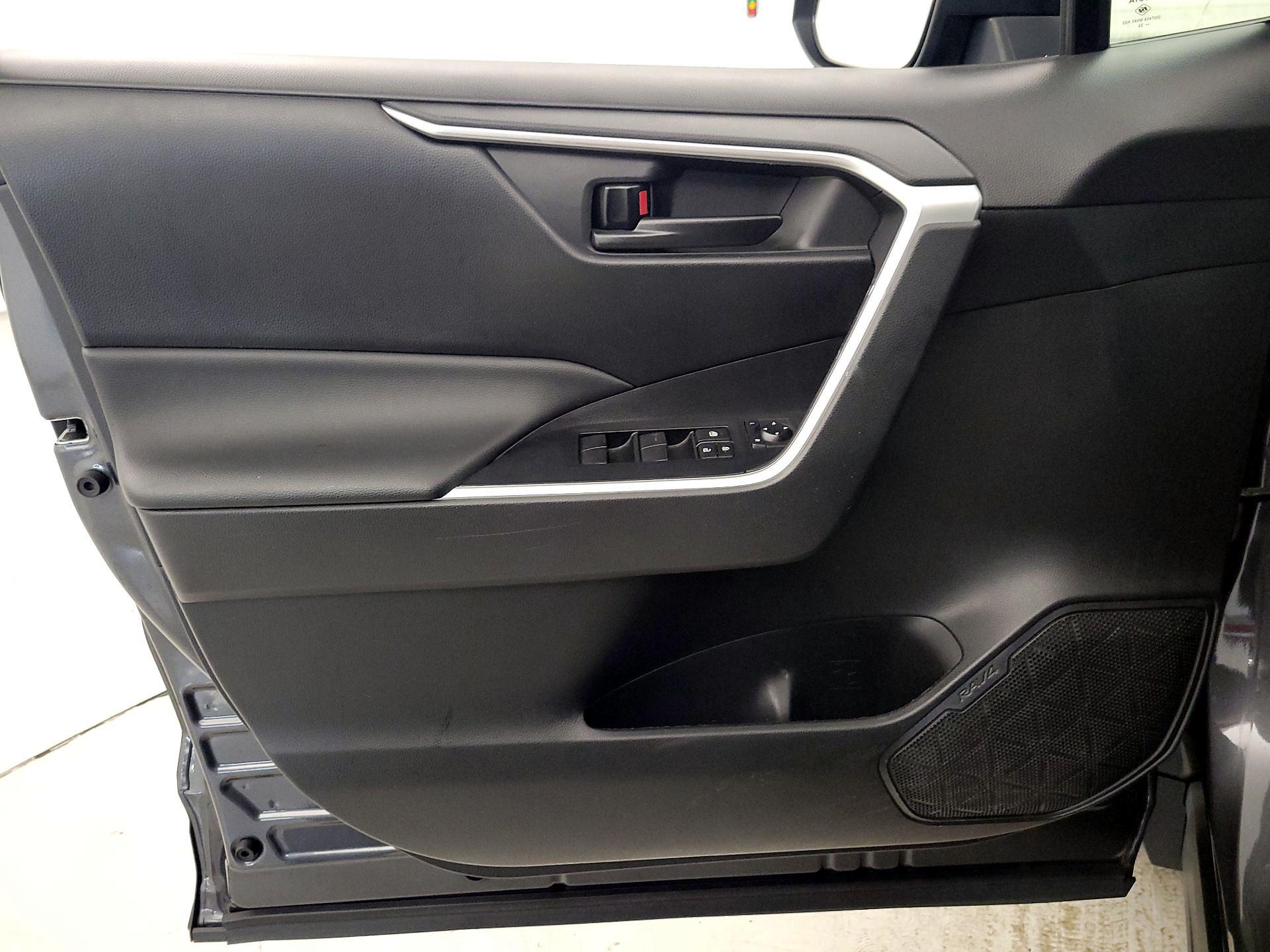 Thumbnail: 2023 Toyota RAV4 - 12