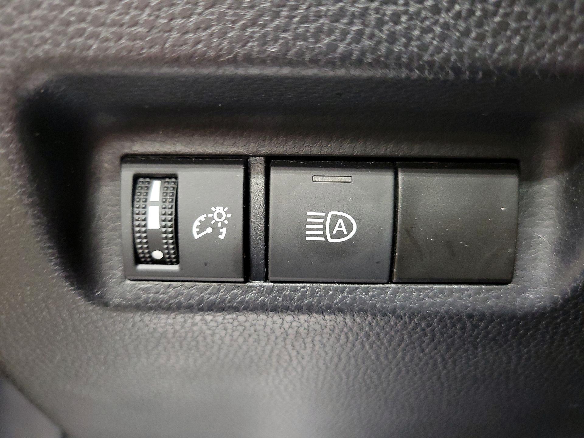 Thumbnail: 2023 Toyota RAV4 - 13