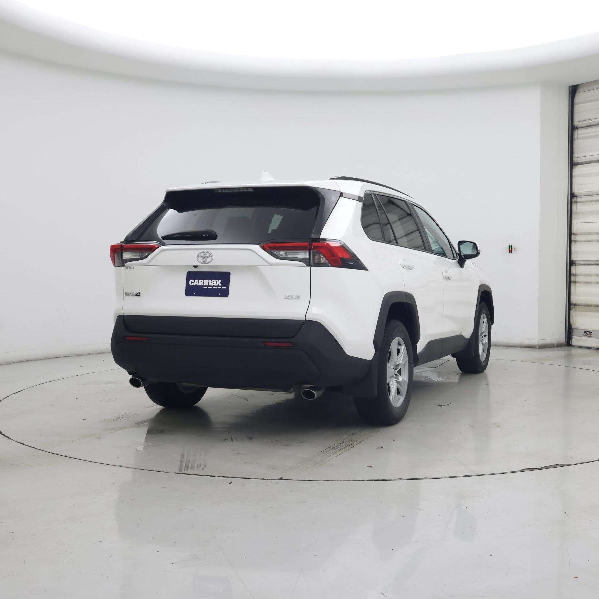 Thumbnail: 2021 Toyota RAV4 - 8