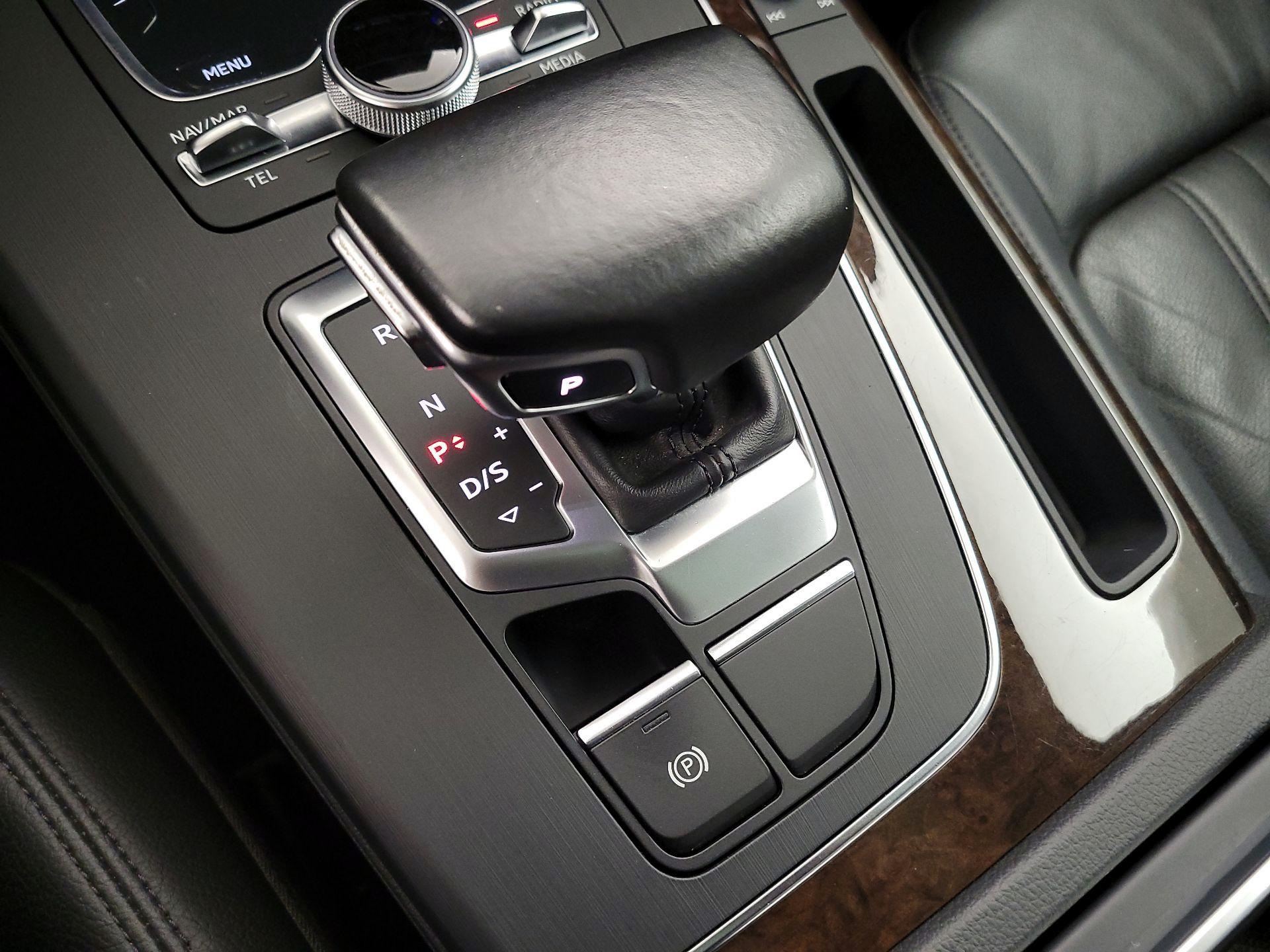 Thumbnail: 2018 Audi Q5 - 18