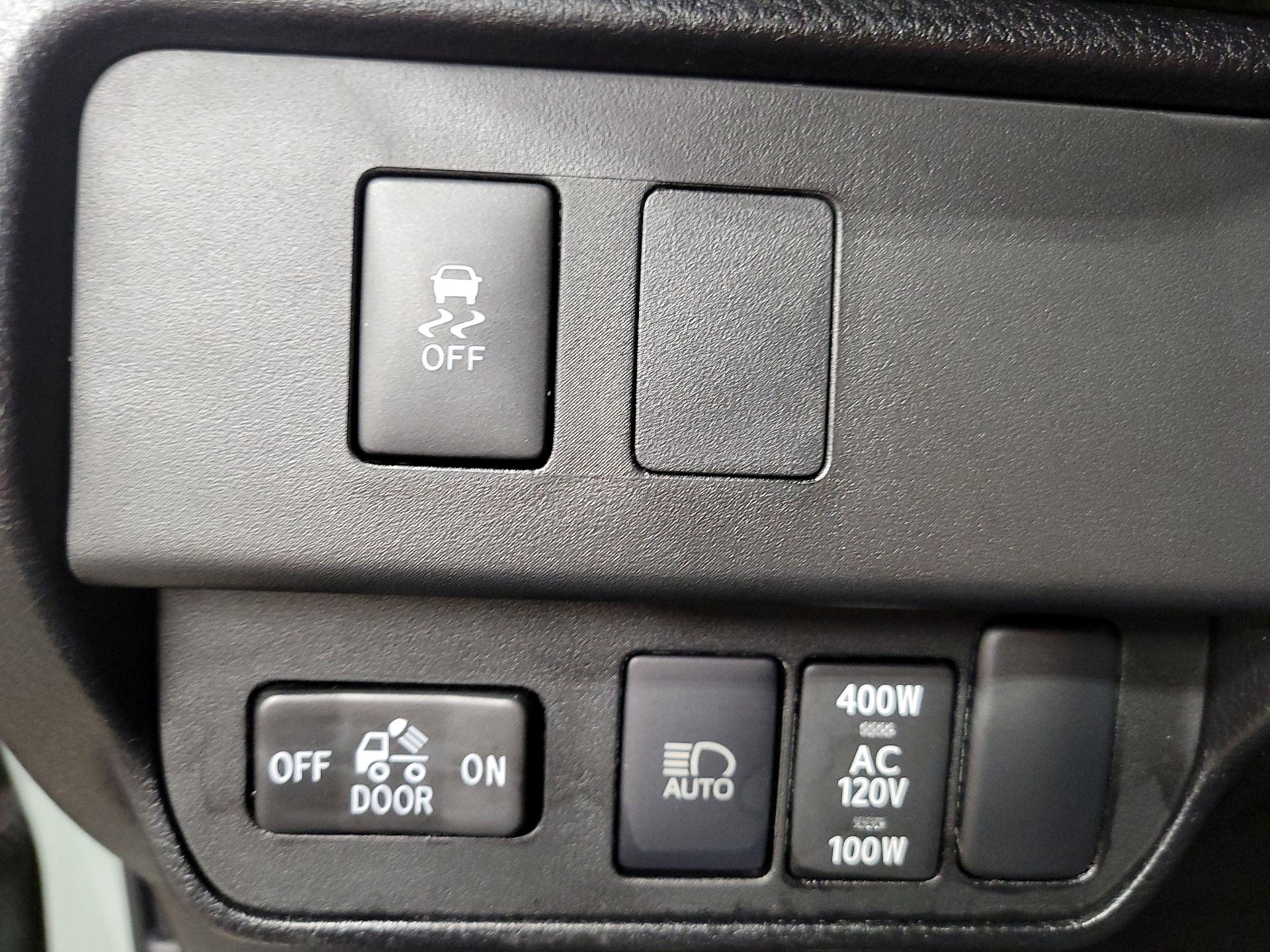 Thumbnail: 2023 Toyota Tacoma - 13