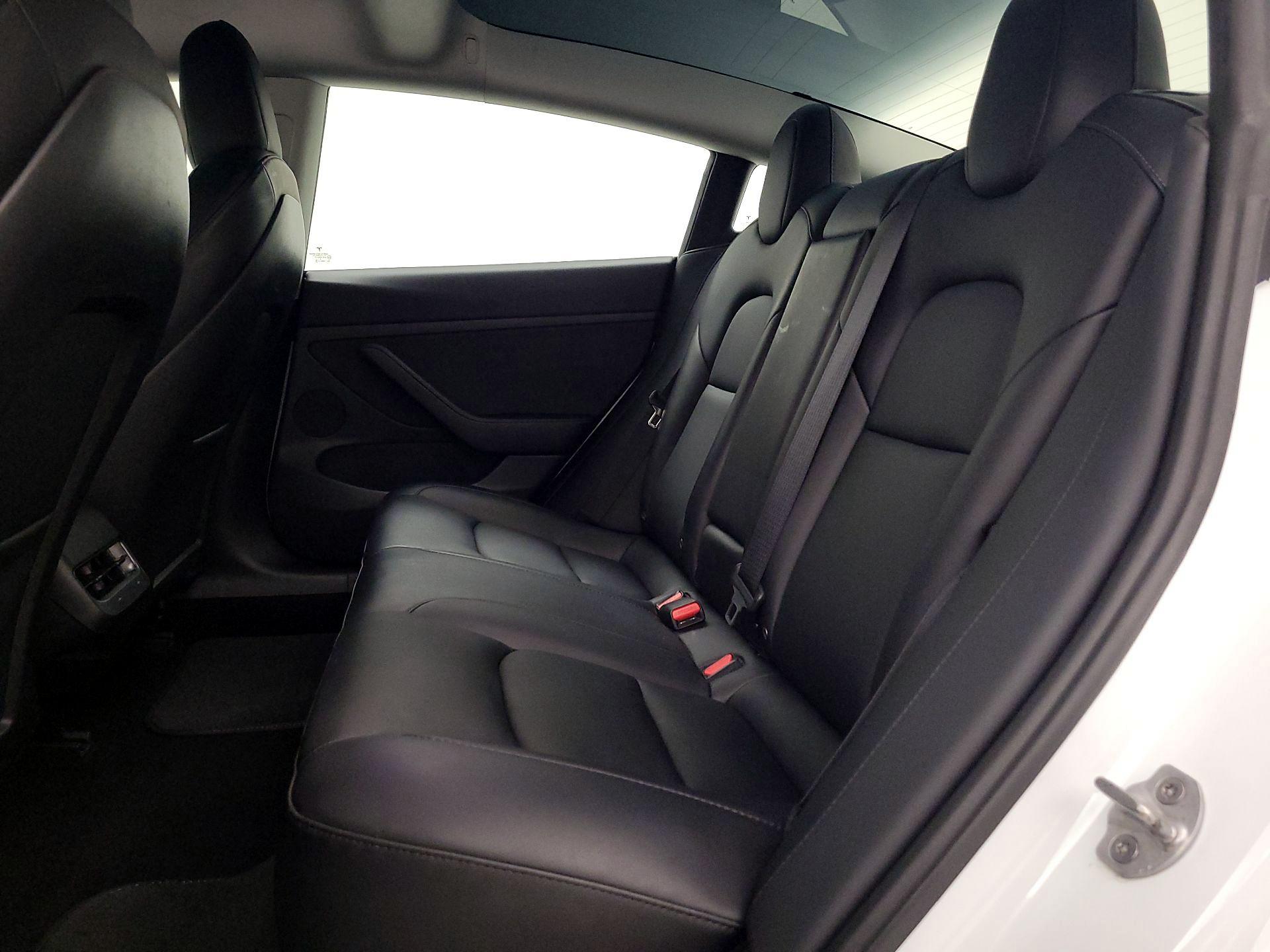 Thumbnail: 2023 Tesla Model 3 - 18