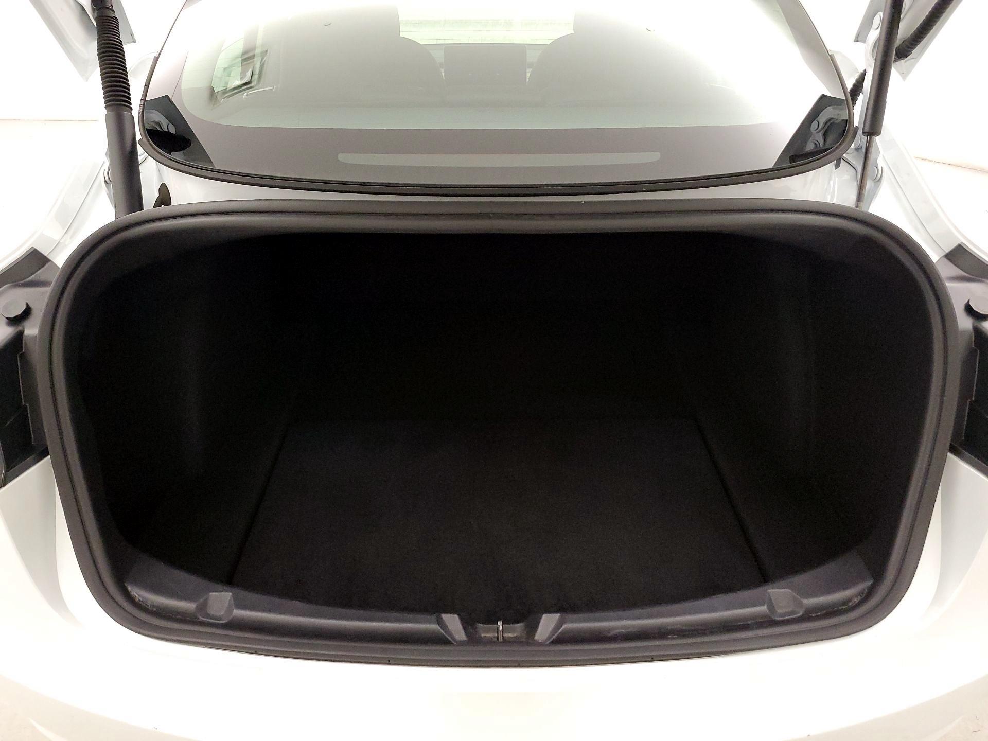 Thumbnail: 2023 Tesla Model 3 - 19