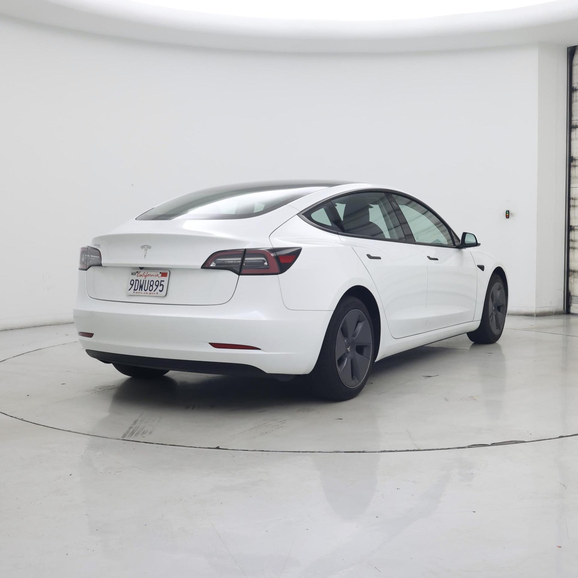 Thumbnail: 2023 Tesla Model 3 - 8