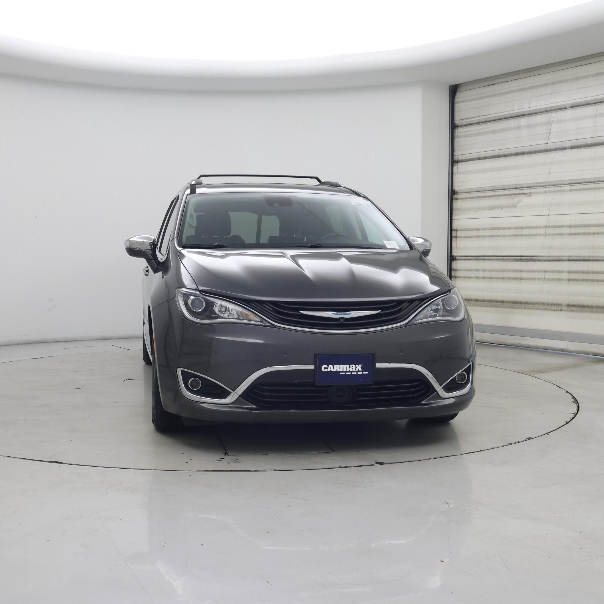 Thumbnail: 2018 Chrysler Pacifica - 5