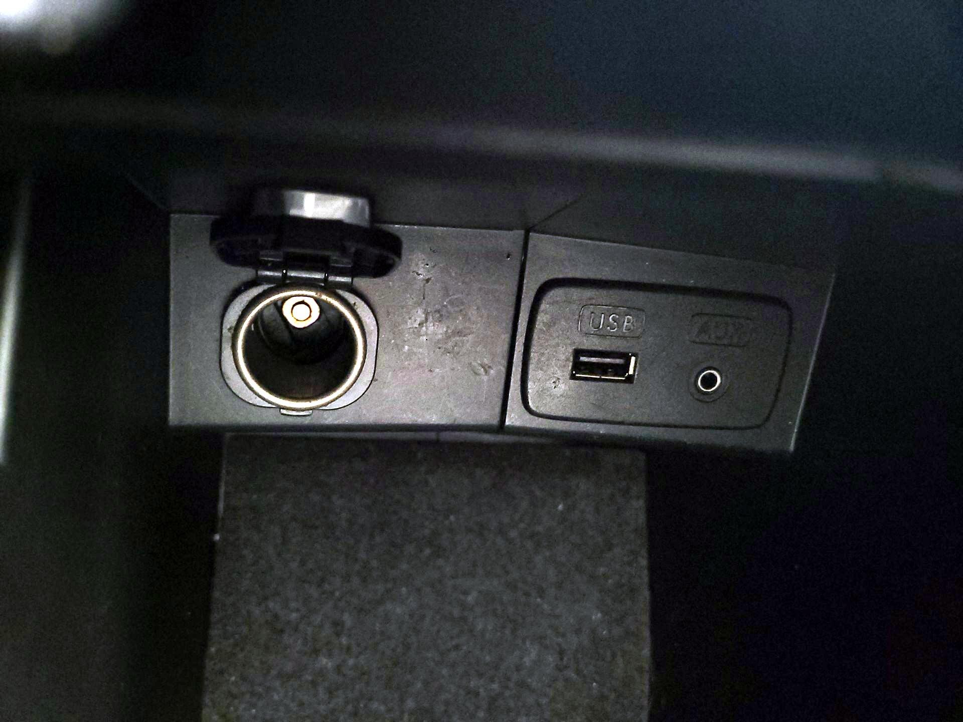 Thumbnail: 2015 Subaru Forester - 18