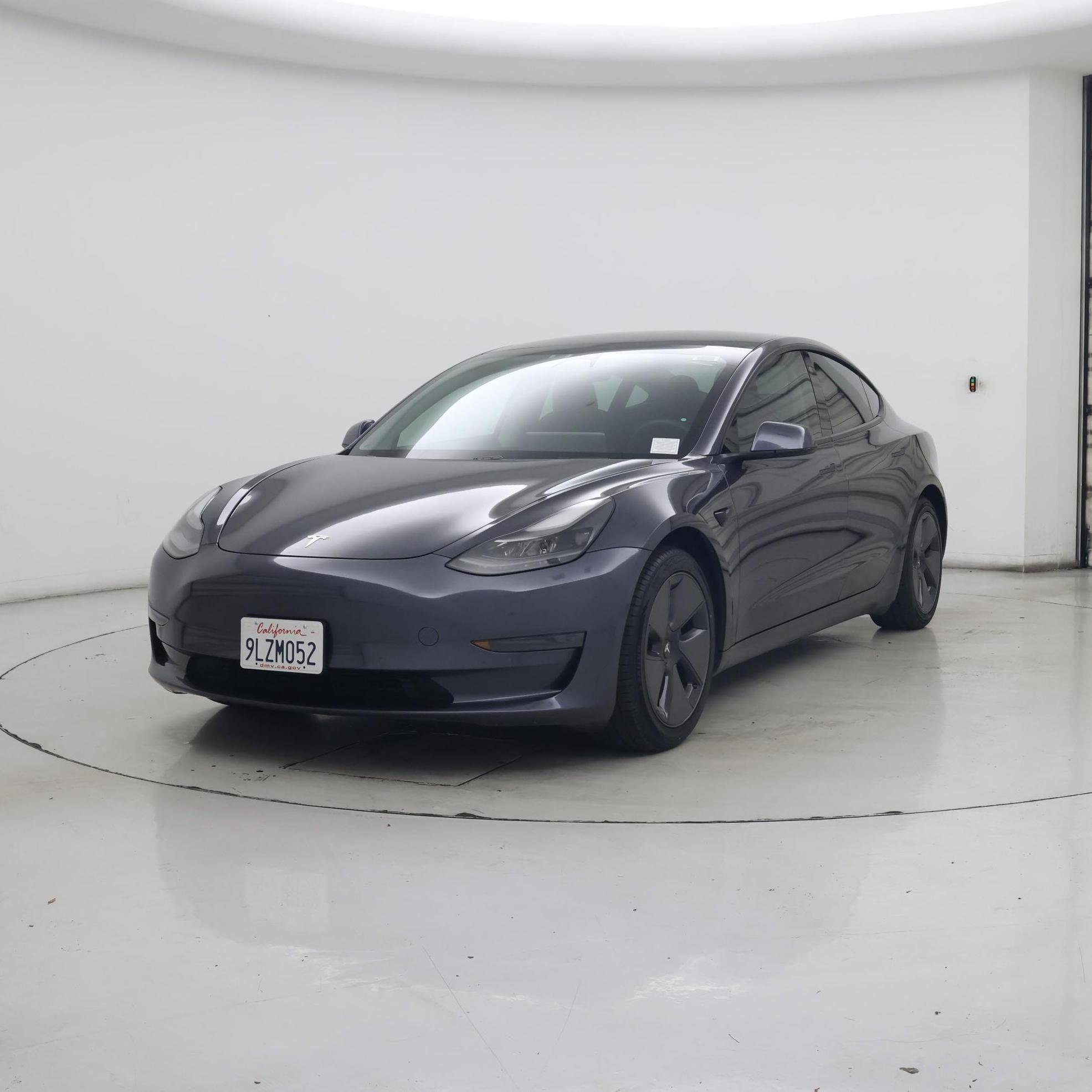 Thumbnail: 2021 Tesla Model 3 - 4