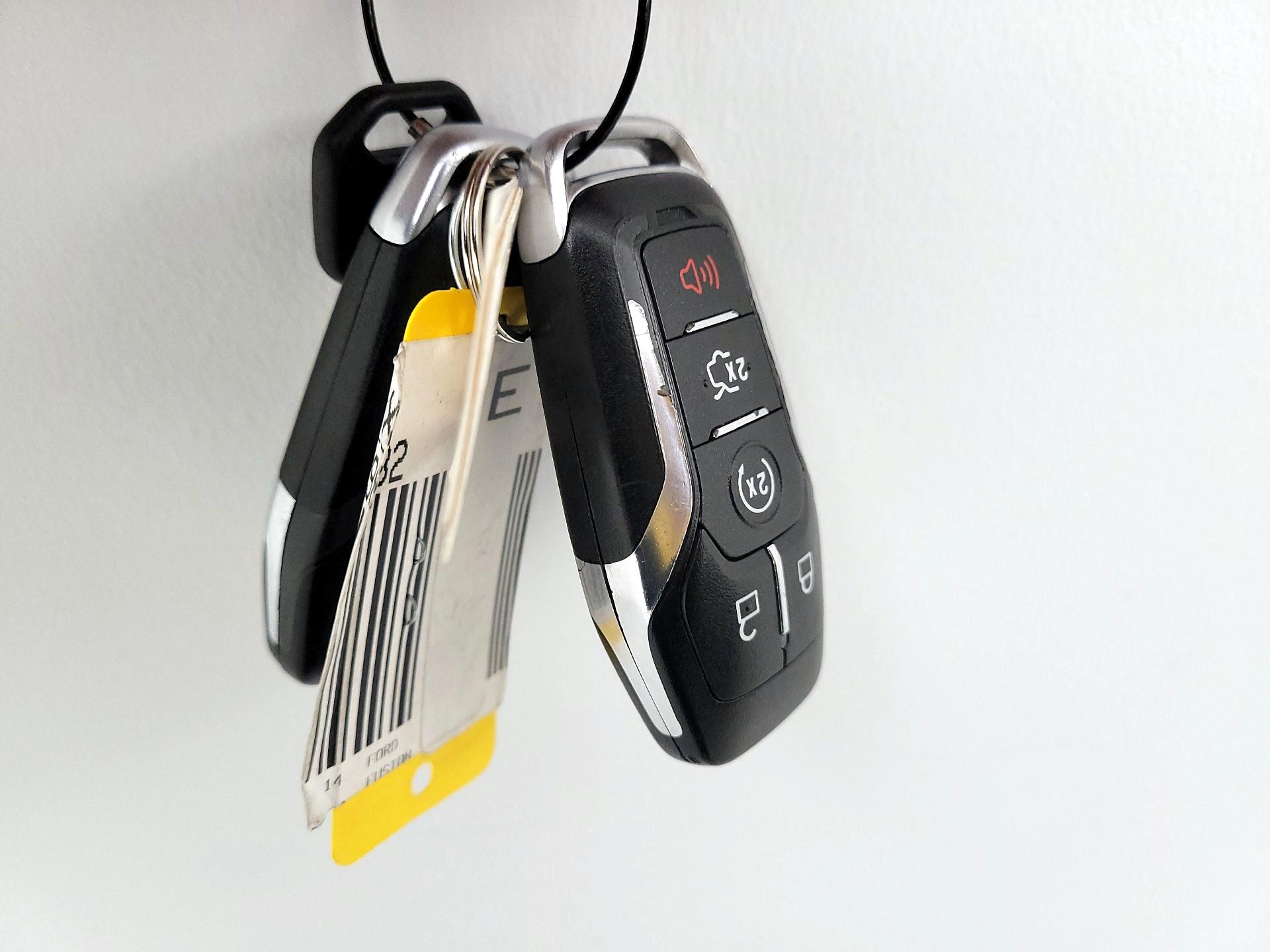 Thumbnail: 2014 Ford Fusion - 20